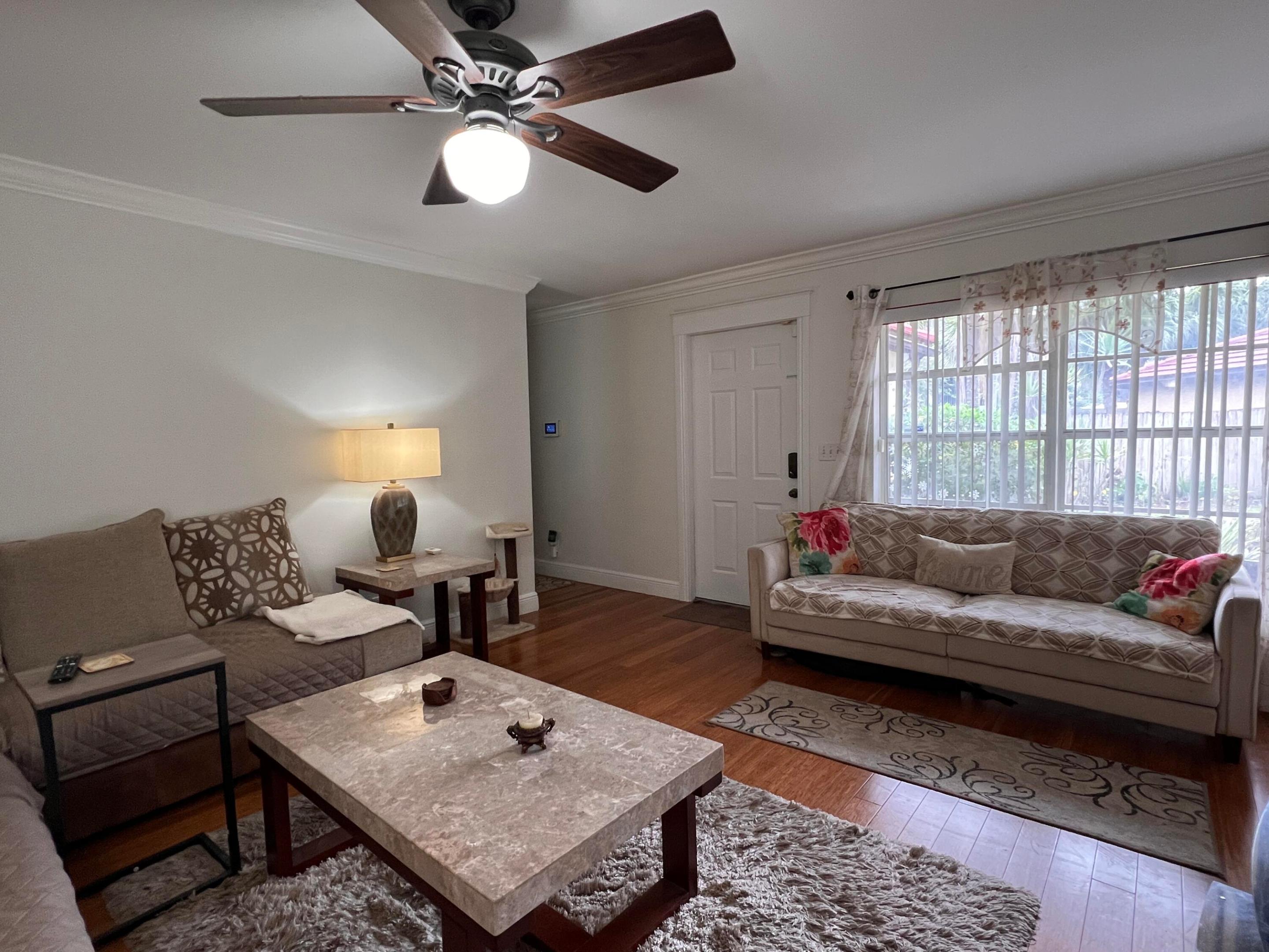 WELLINGTON DOWNS - Residential