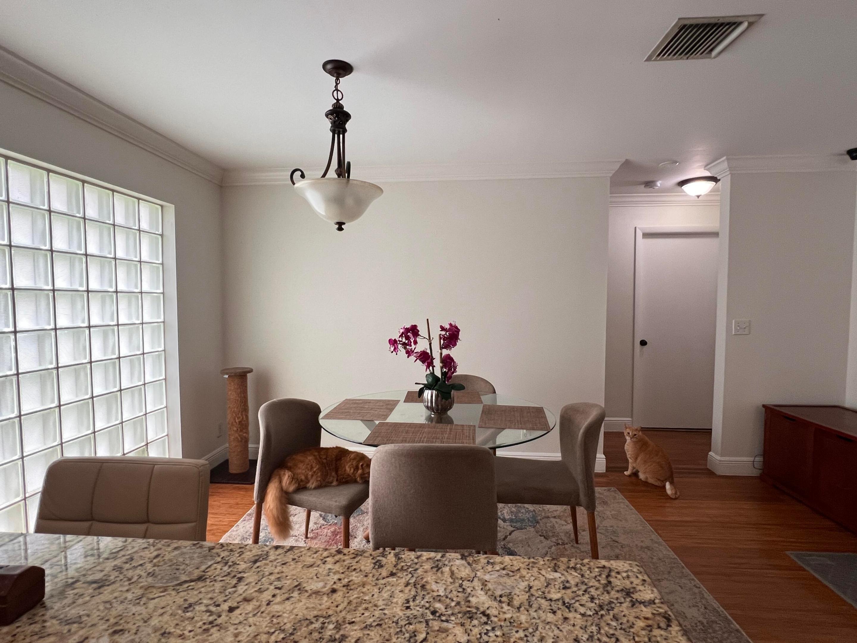 WELLINGTON DOWNS - Residential