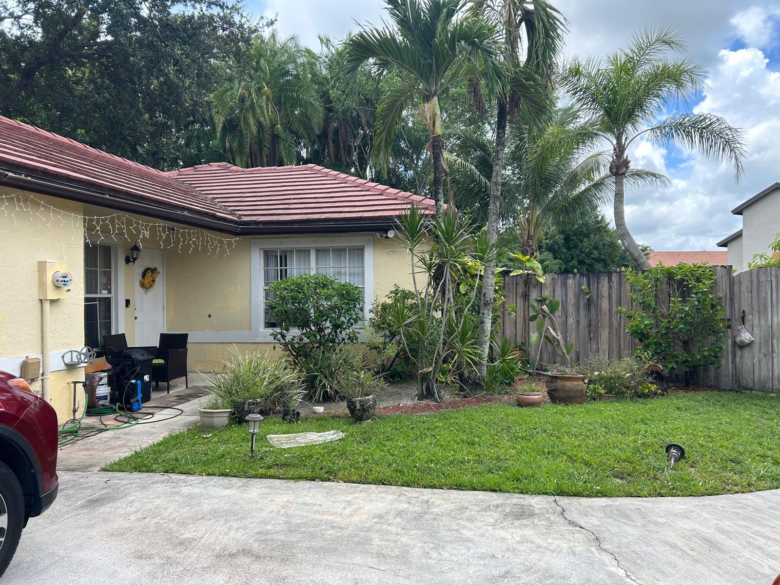 WELLINGTON DOWNS - Residential