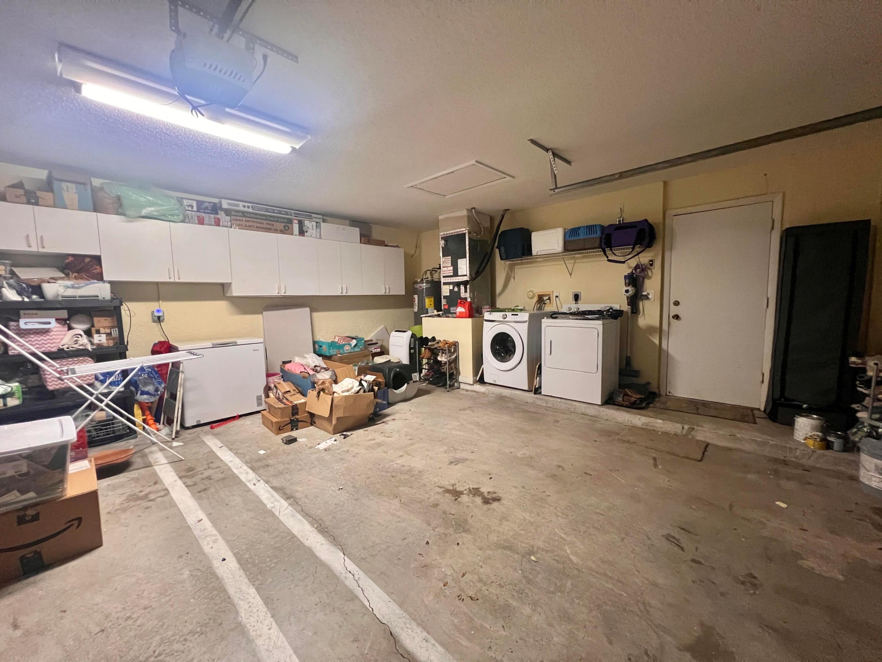 WELLINGTON DOWNS - Residential