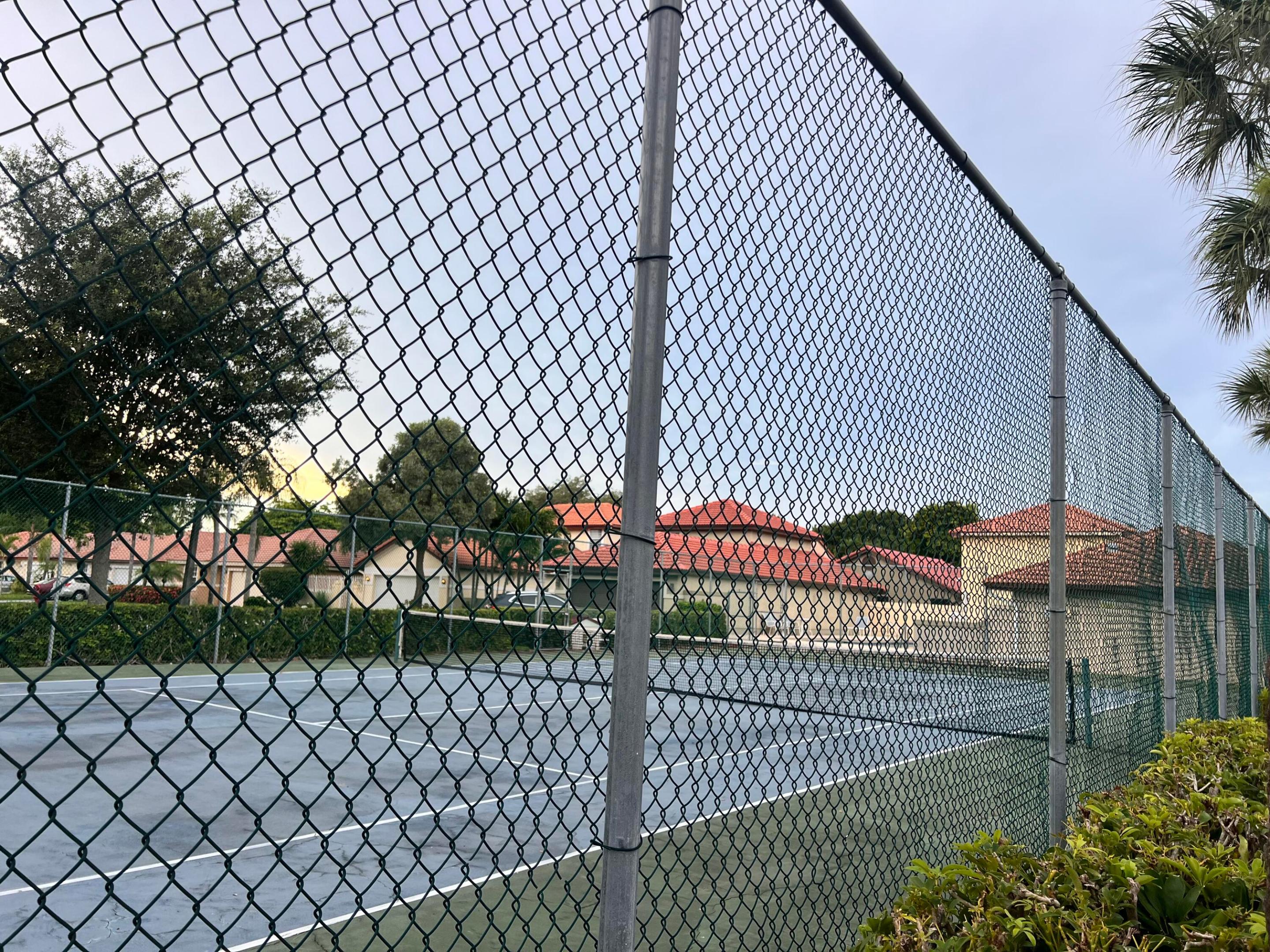 WELLINGTON DOWNS - Residential