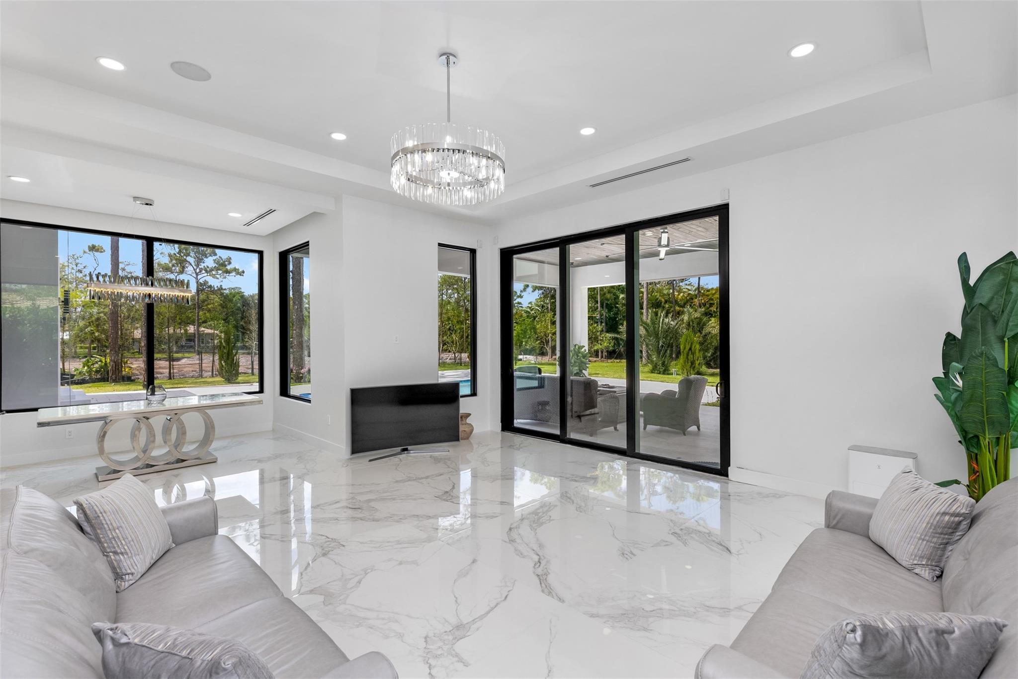 PINE TREE ESTATES - Residential