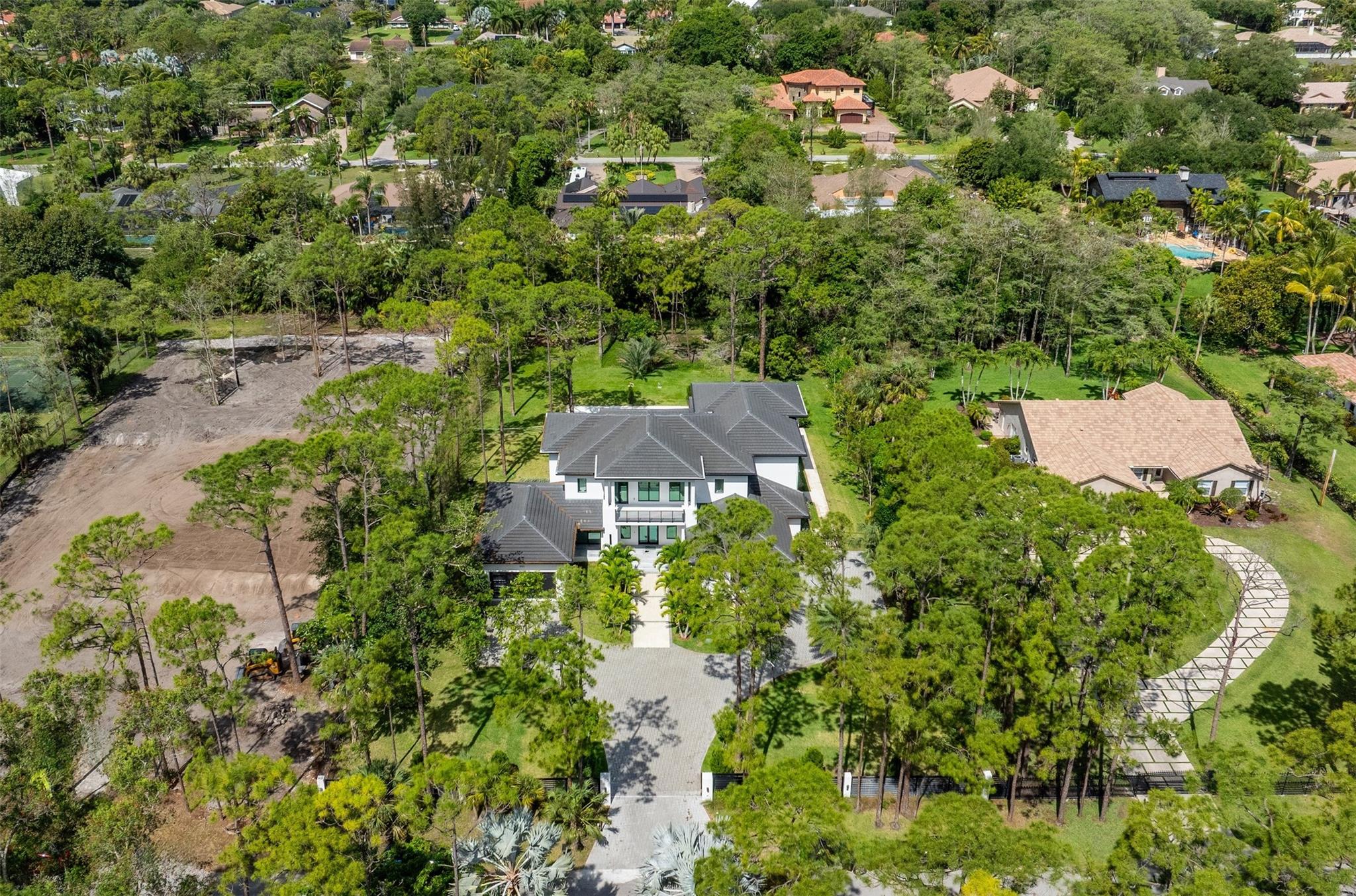 PINE TREE ESTATES - Residential