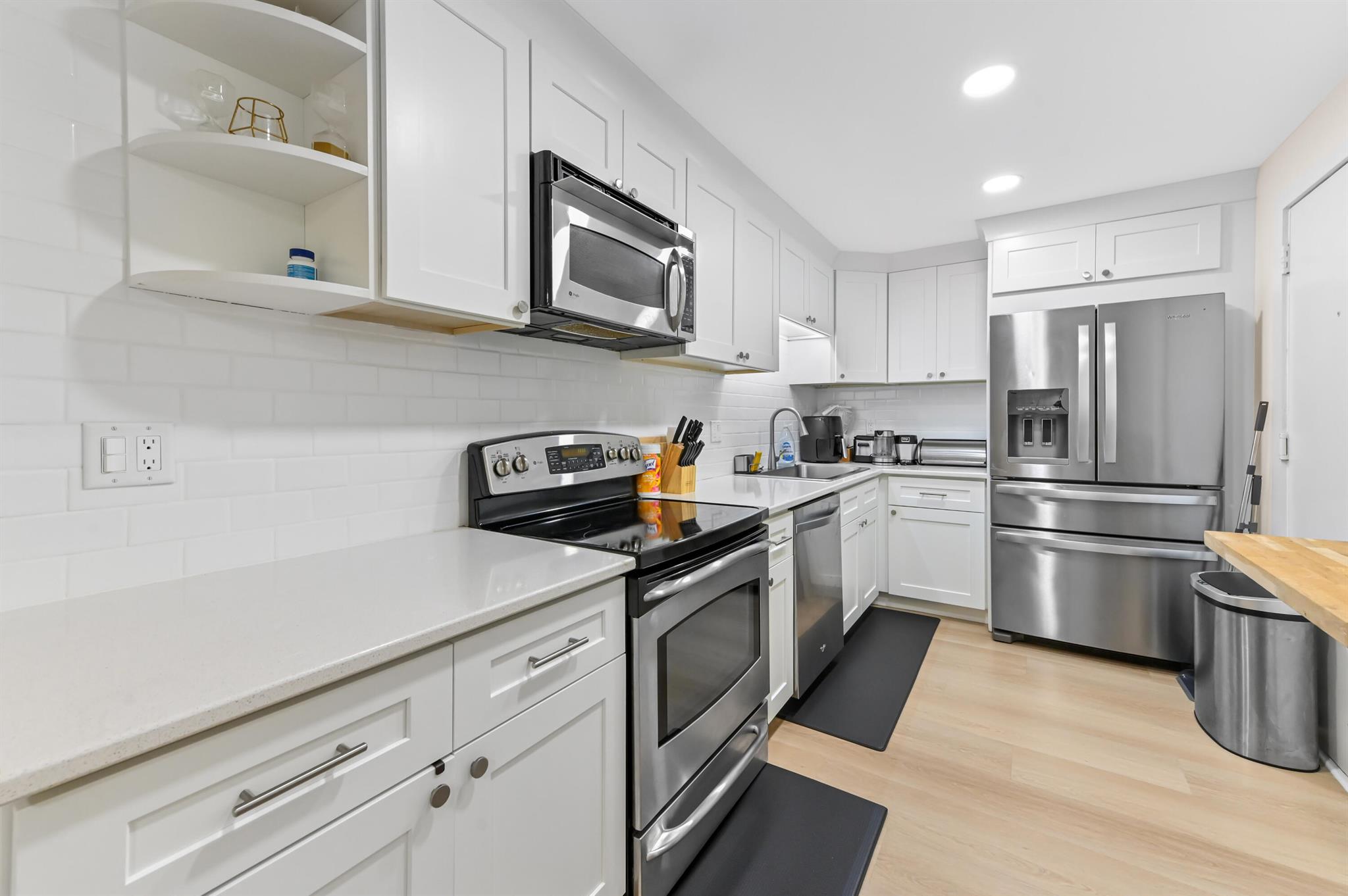 Deerfield Pines Condomini - Residential