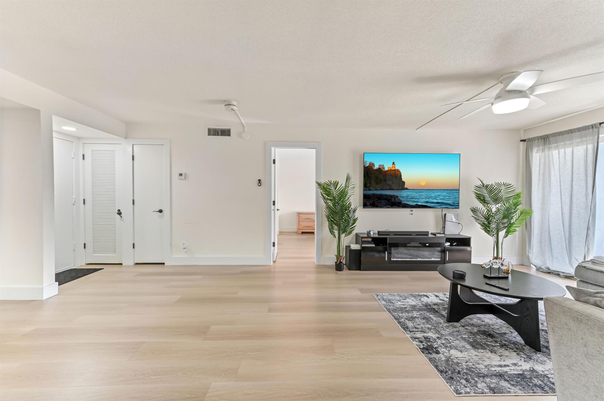 Deerfield Pines Condomini - Residential