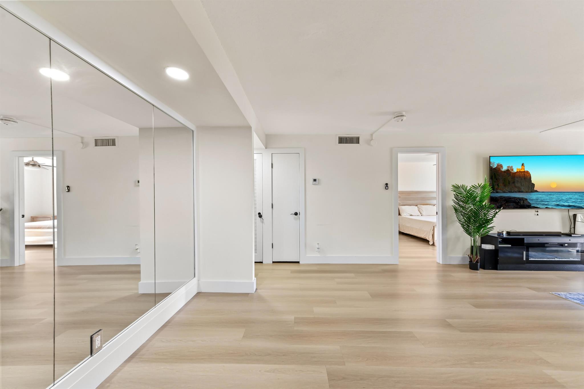 Deerfield Pines Condomini - Residential