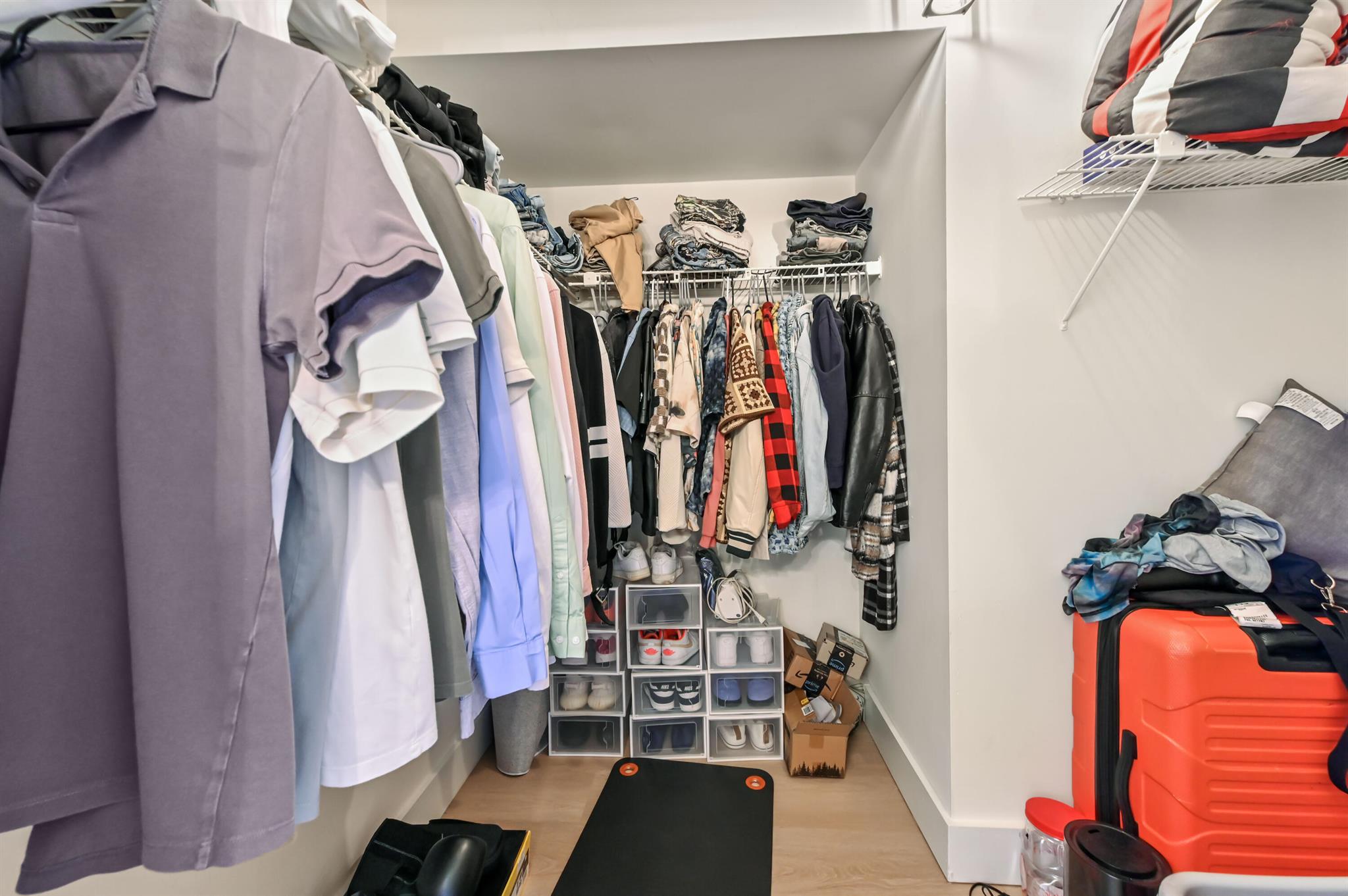 Deerfield Pines Condomini - Residential