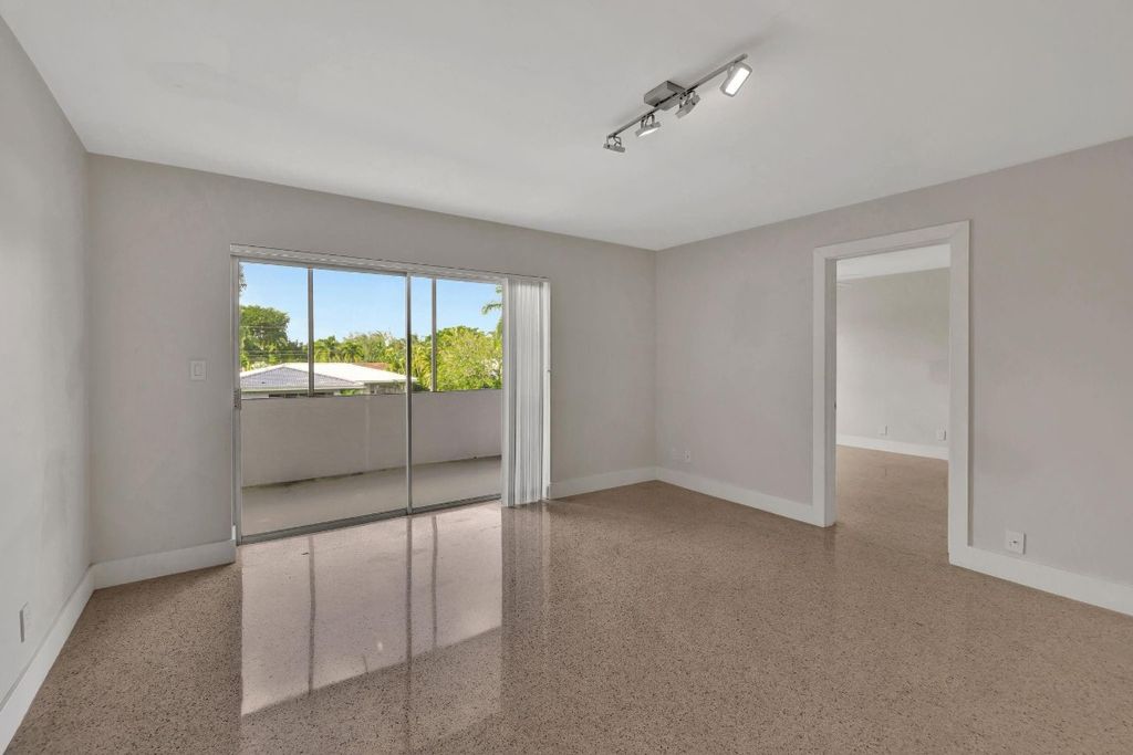 Photo of 2190 NE 51st Court #303, Fort Lauderdale, FL 33308 (MLS # F10511921)