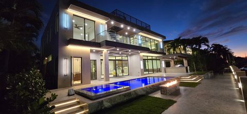 2441 NE 48th Ct Lighthouse Point FL 33064