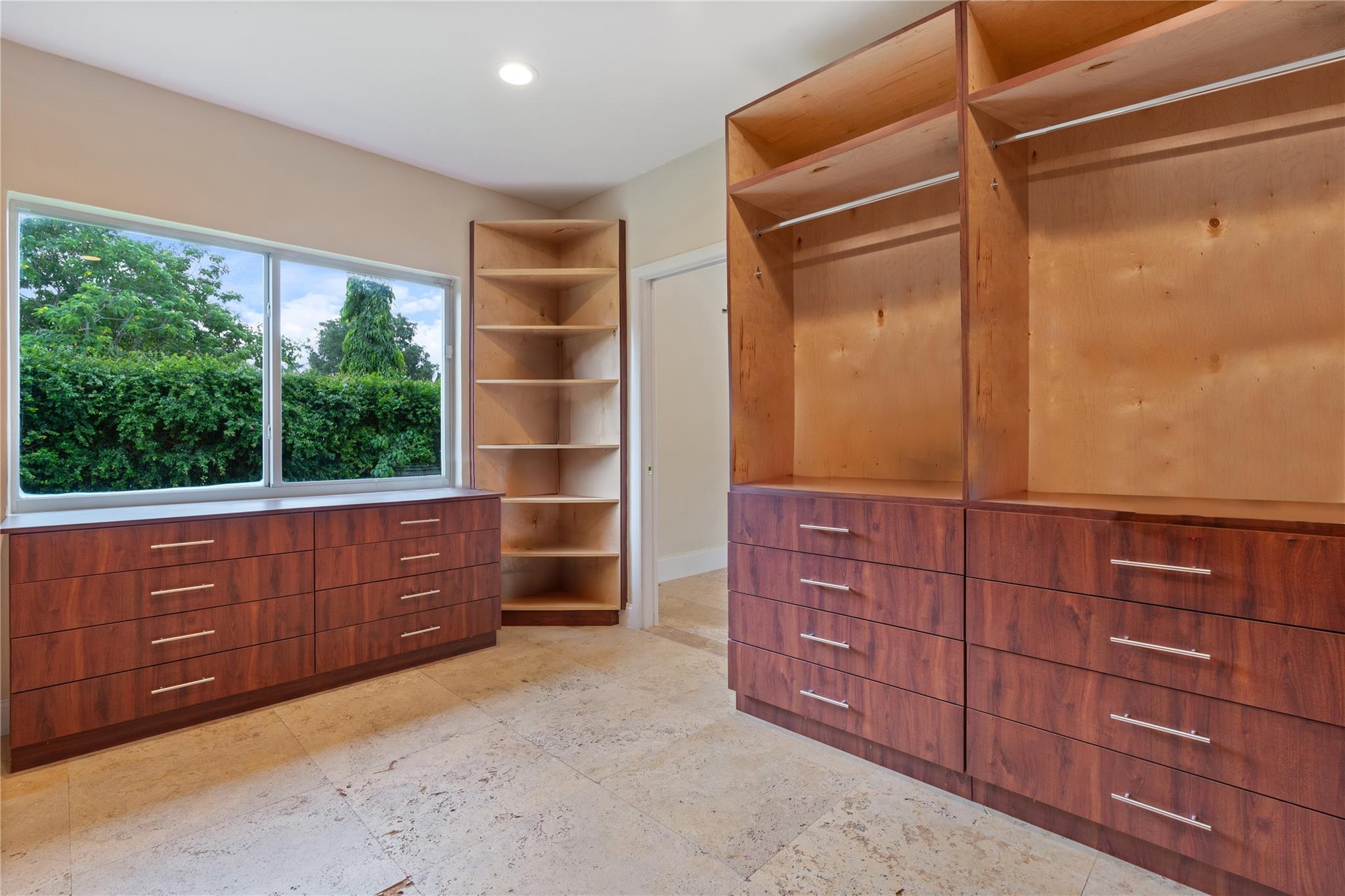 SUNSHINE RANCHES - Residential