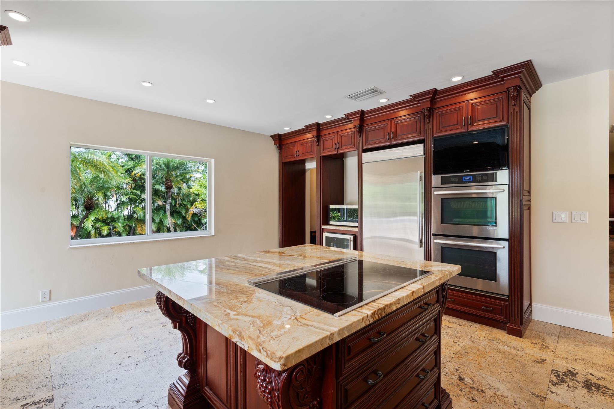 SUNSHINE RANCHES - Residential