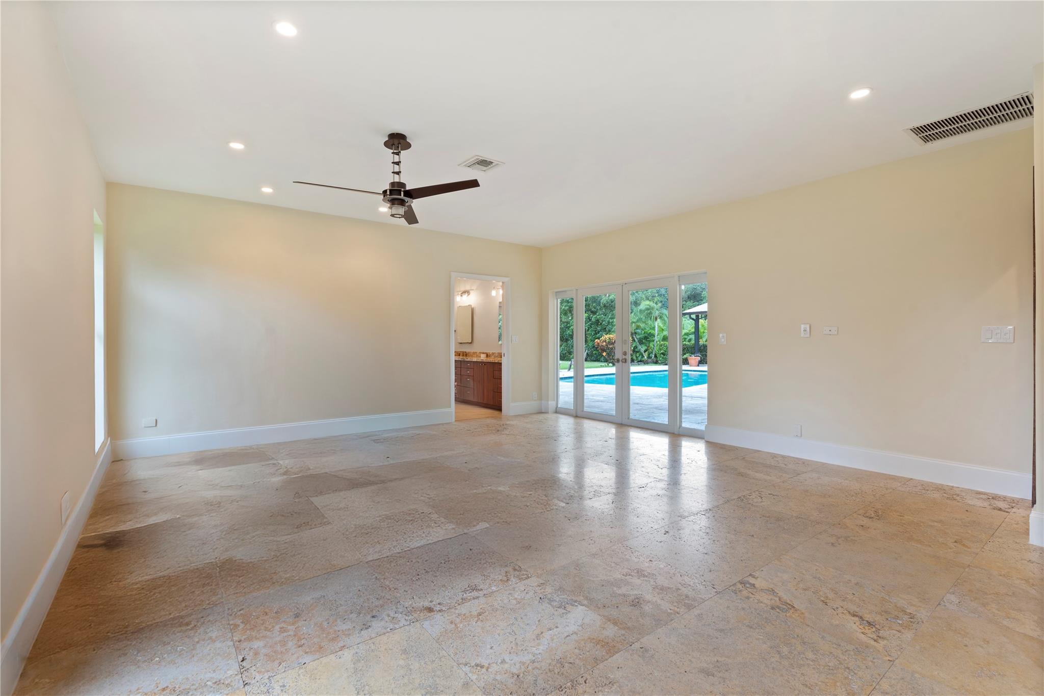 SUNSHINE RANCHES - Residential