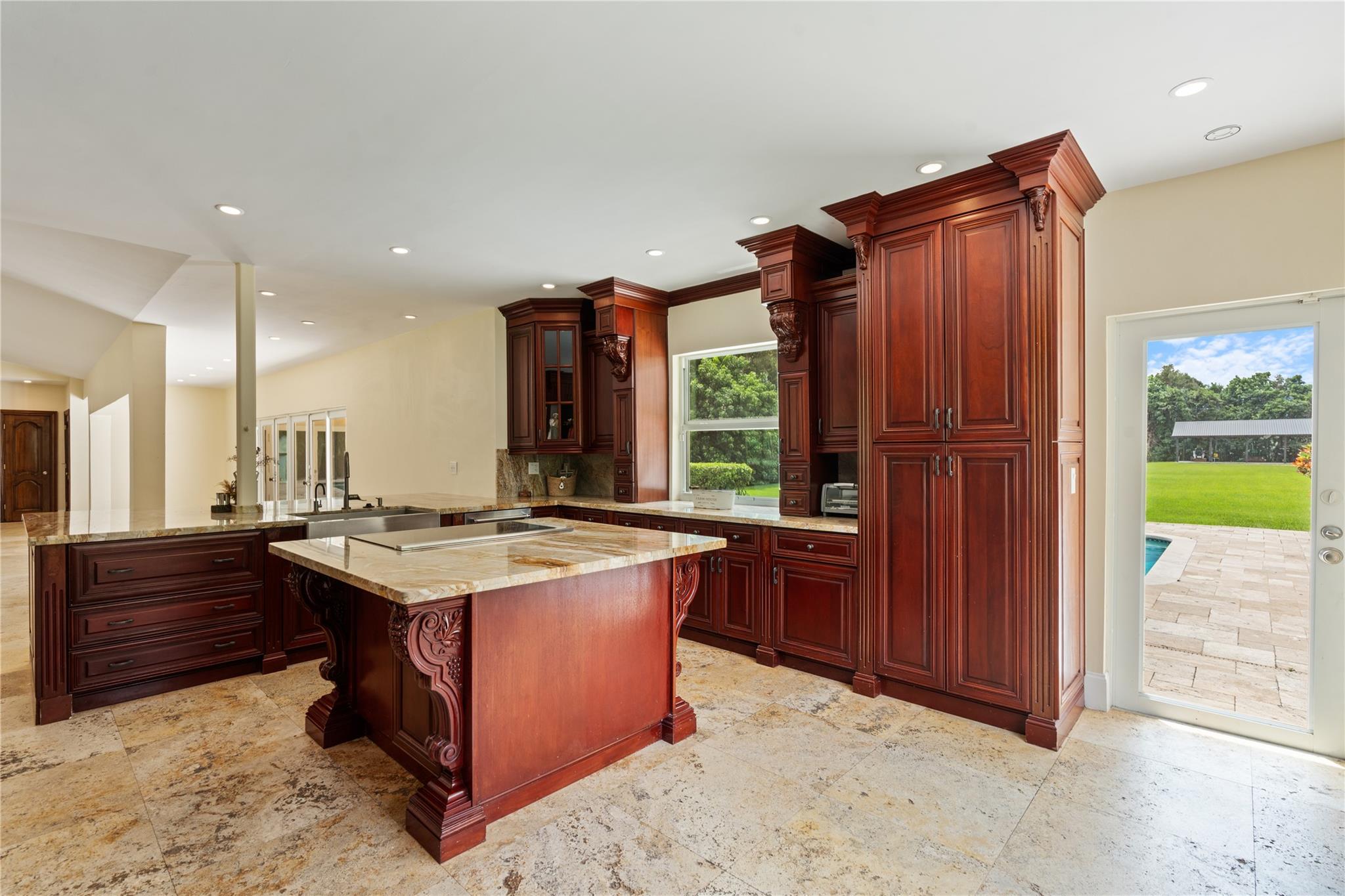 SUNSHINE RANCHES - Residential