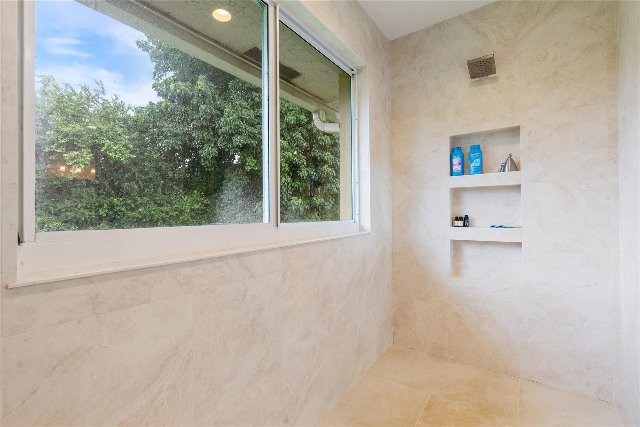 SUNSHINE RANCHES - Residential