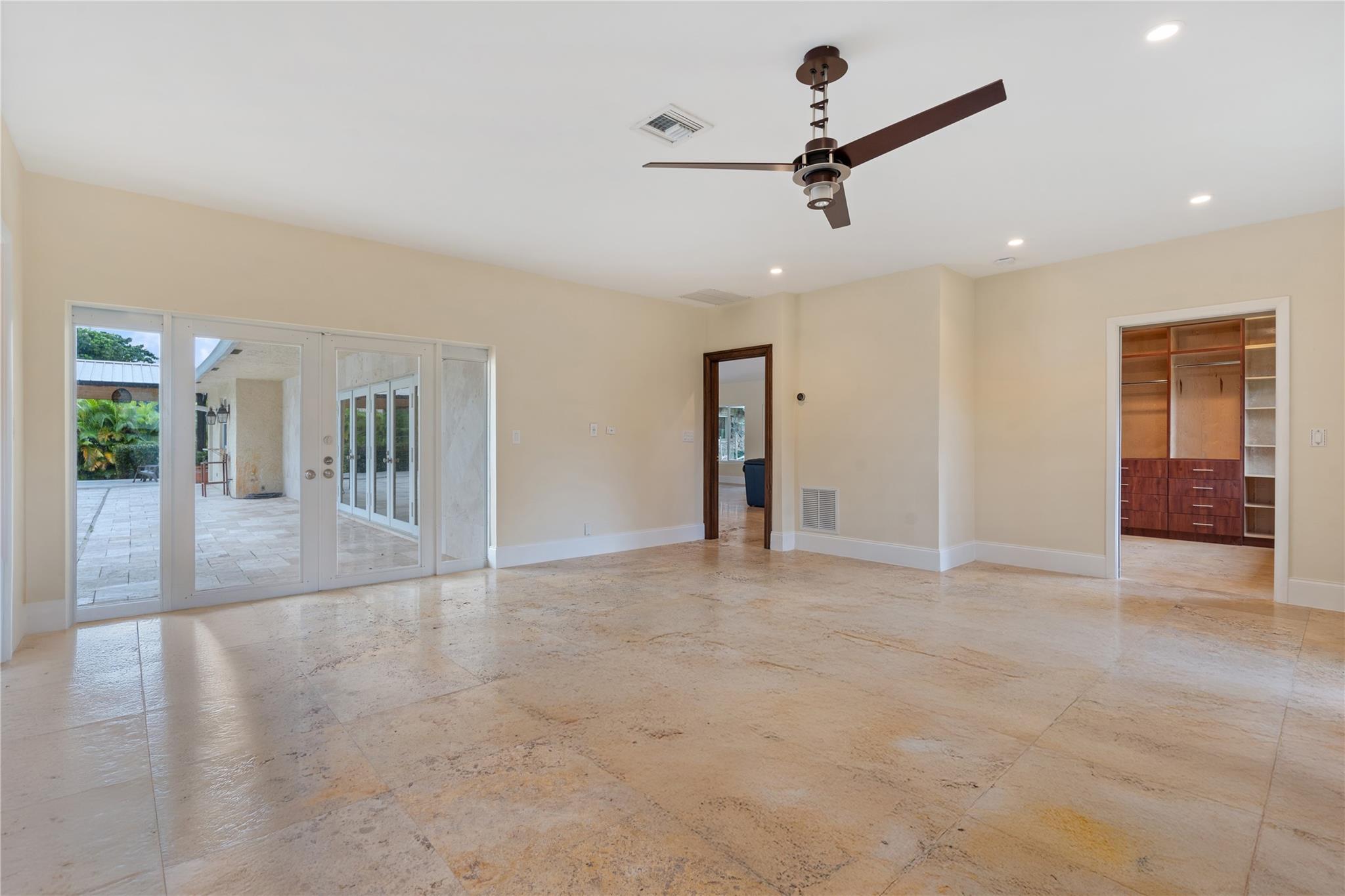 SUNSHINE RANCHES - Residential