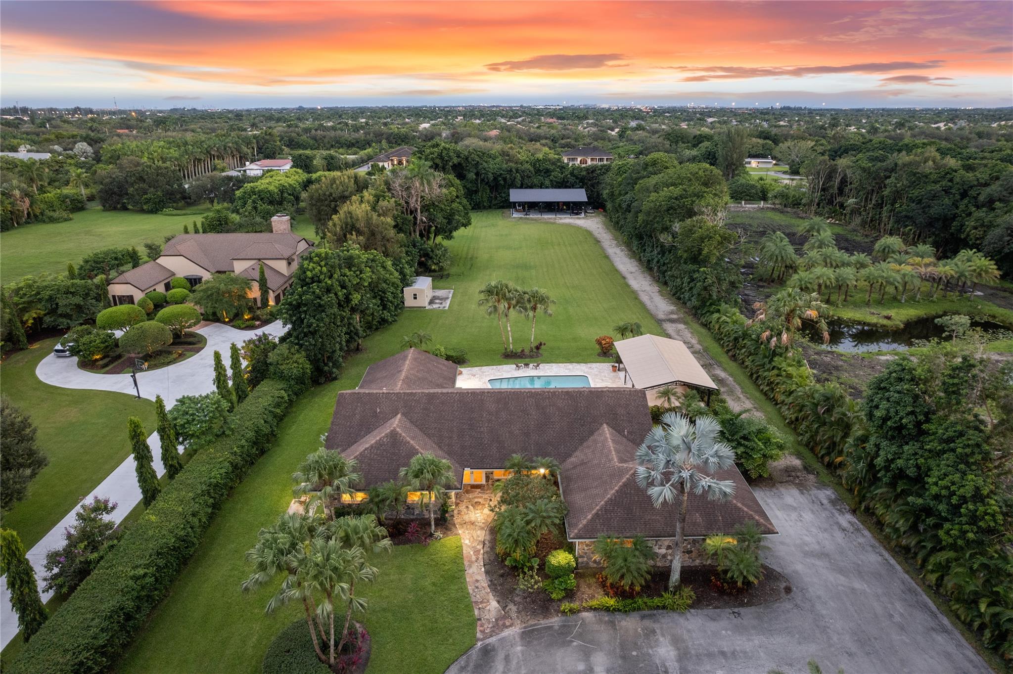 SUNSHINE RANCHES - Residential