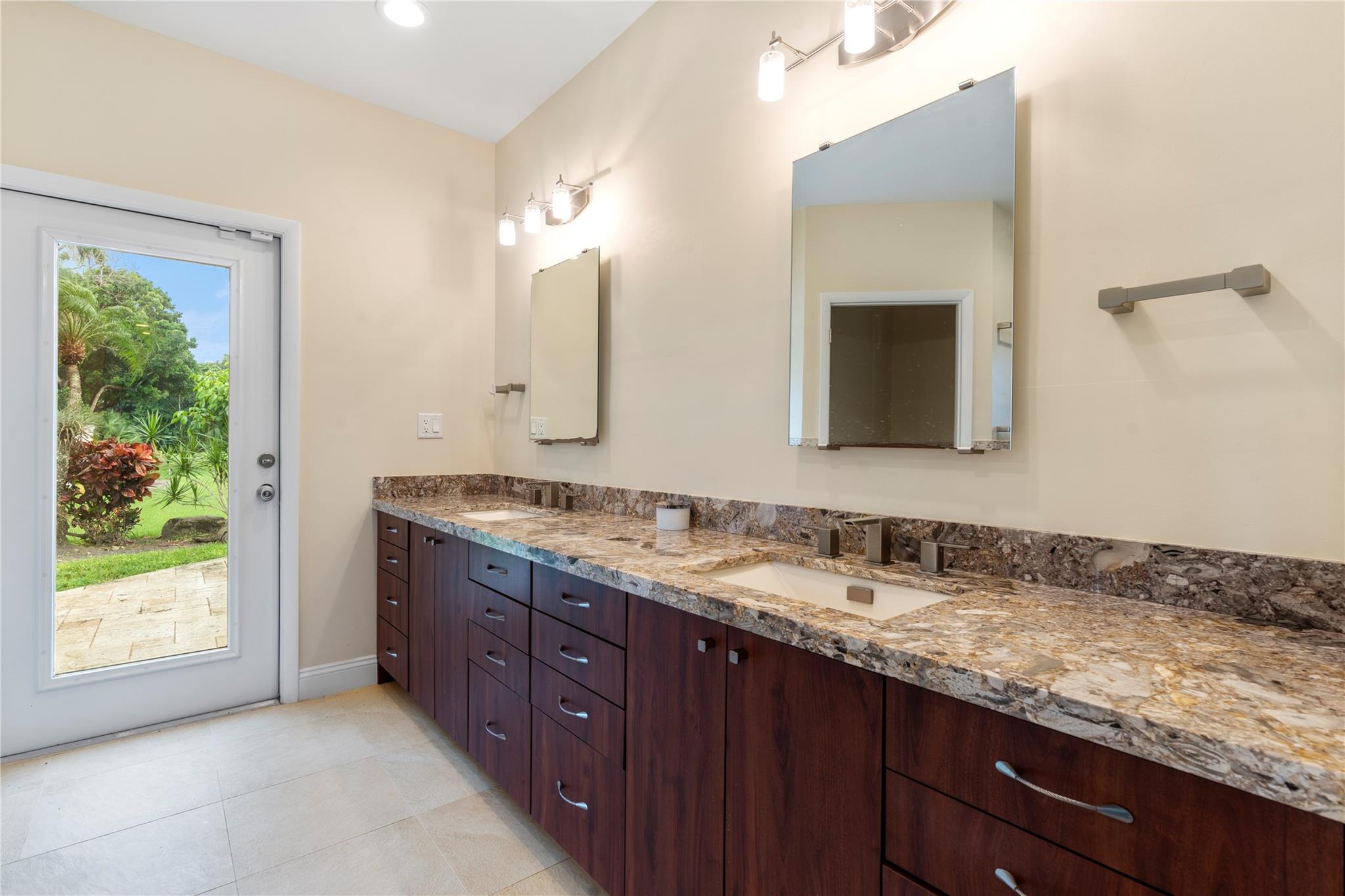 SUNSHINE RANCHES - Residential