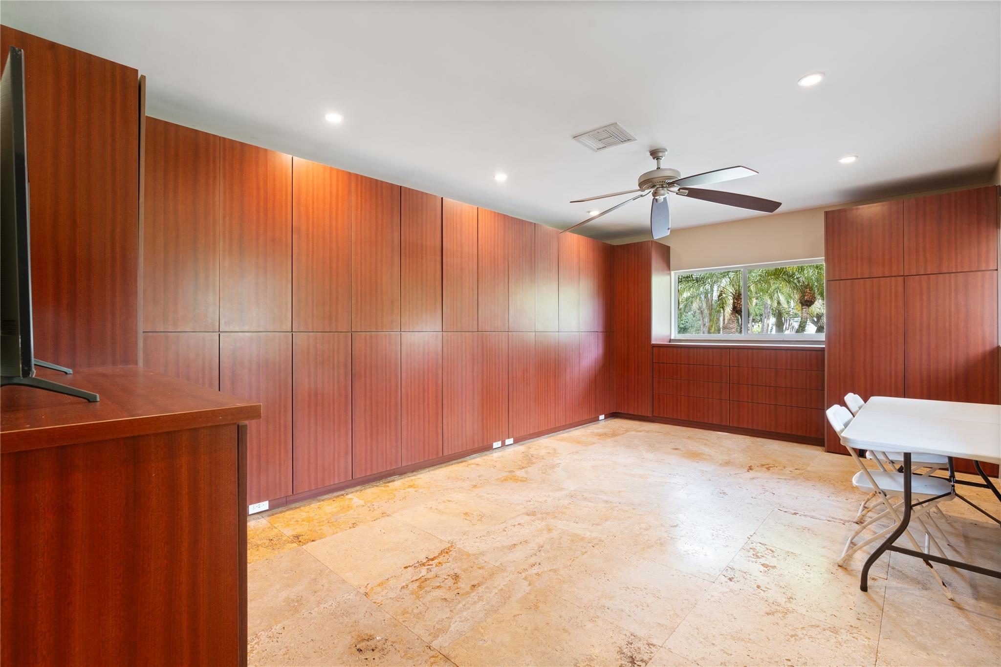 SUNSHINE RANCHES - Residential