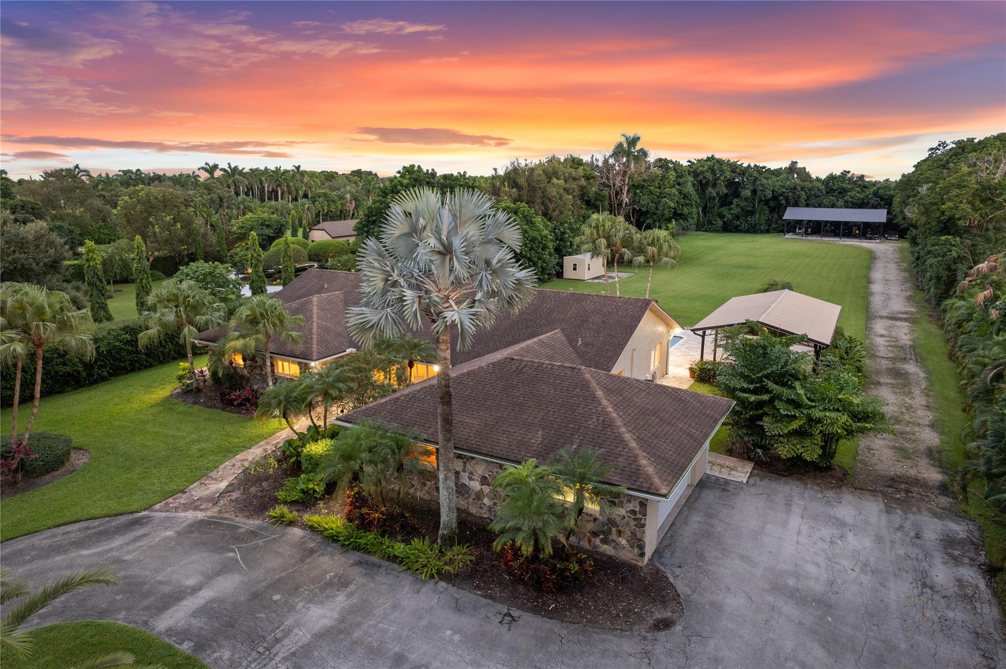 SUNSHINE RANCHES - Residential