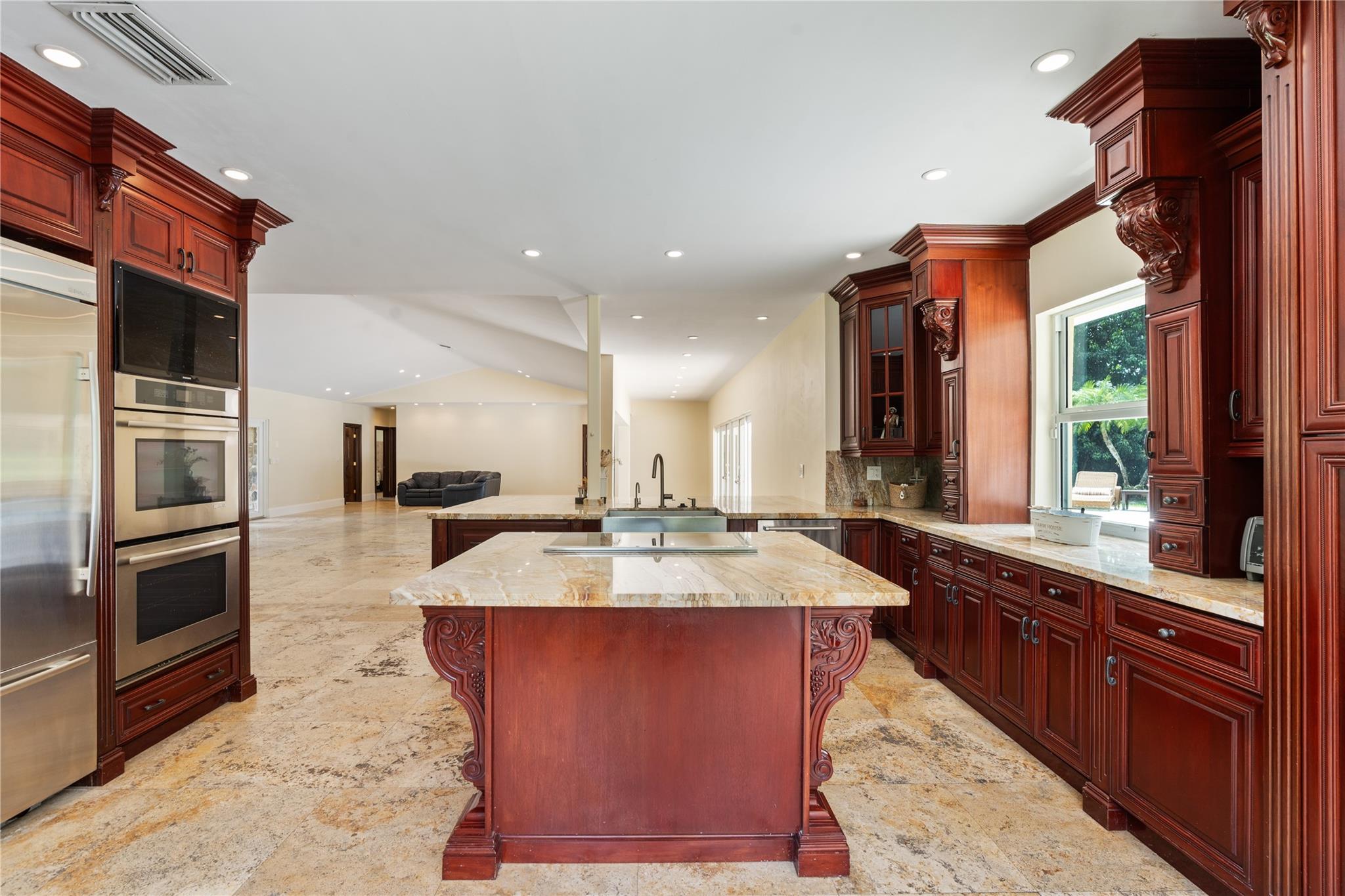 SUNSHINE RANCHES - Residential