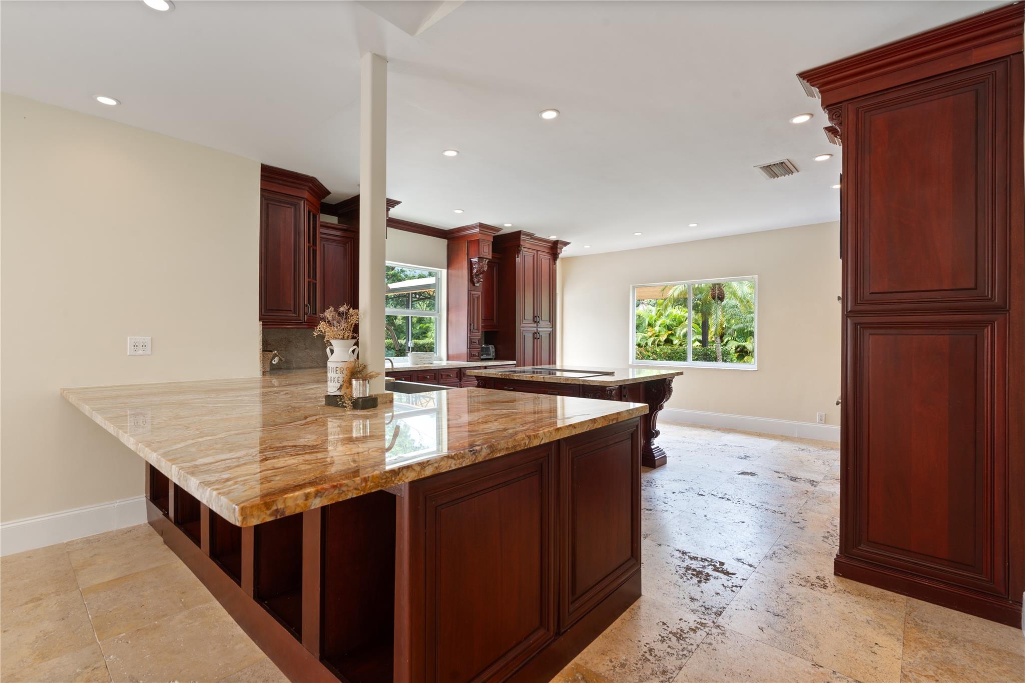 SUNSHINE RANCHES - Residential