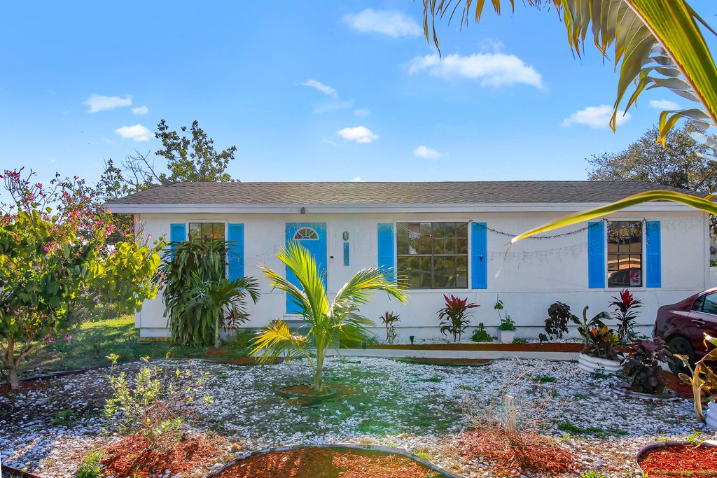 Photo of 300 Elaine Circle E, West Palm Beach, FL 33409 (MLS # R11162024)