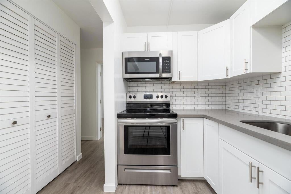 1150 NE 17TH Court