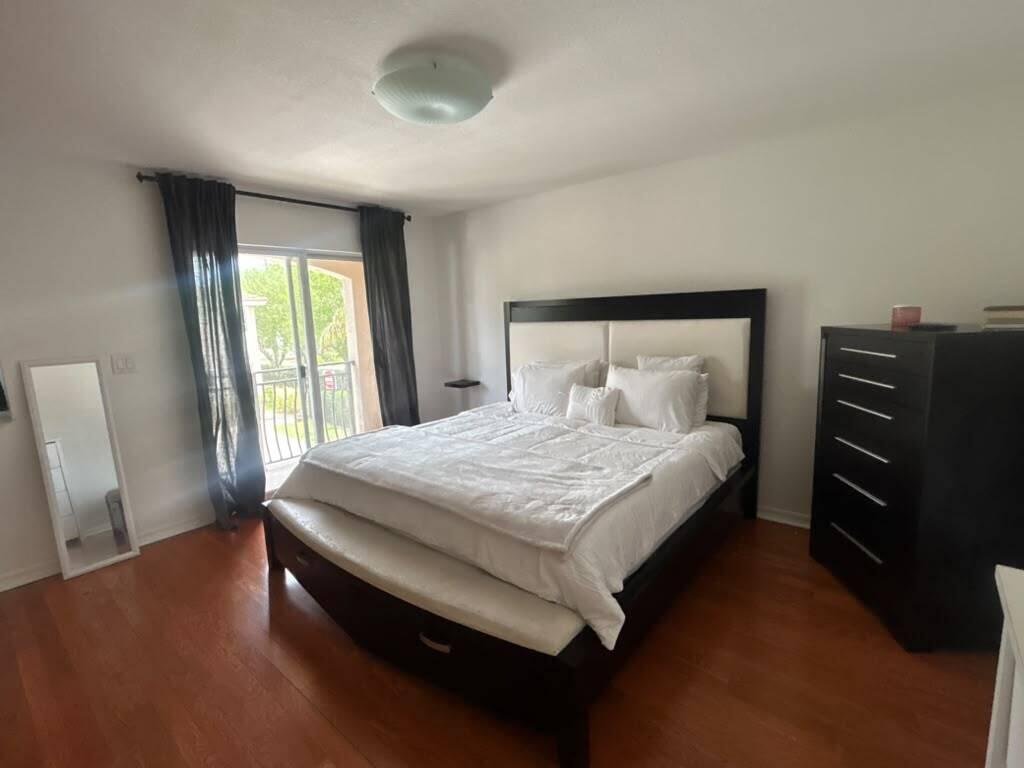 Photo of 238 SE 2ND Avenue, Hallandale Beach, FL 33009 (MLS # B26061358)
