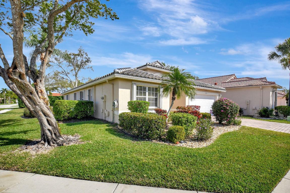 5113 Glenville Drive