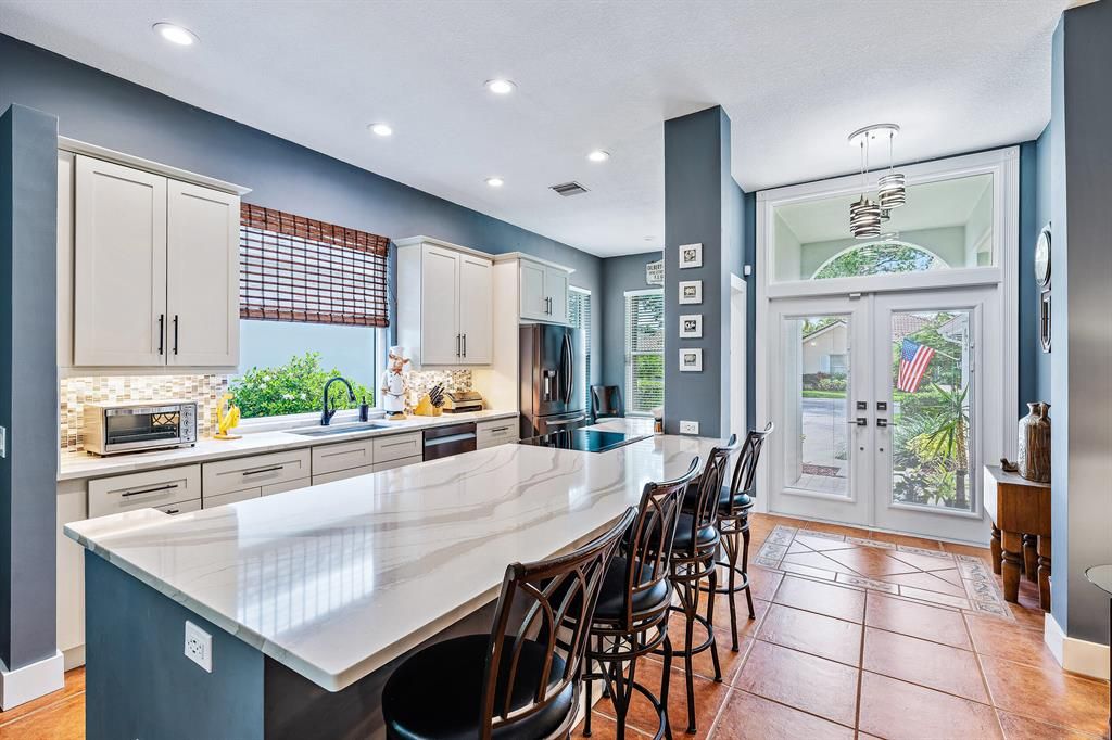 Photo of 123 Hampton Circle Cir, Jupiter, FL 33458 (MLS # R10812447)