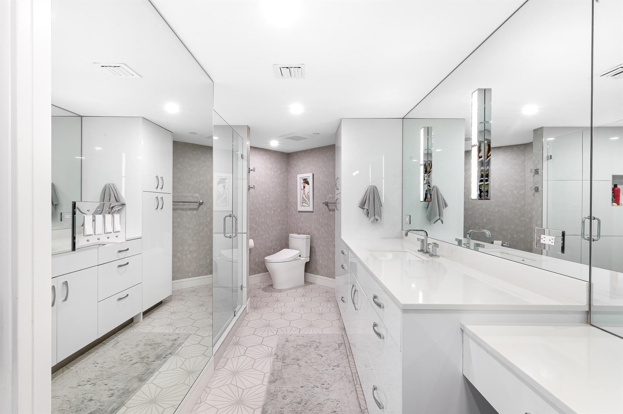 Mizner Court - Residential