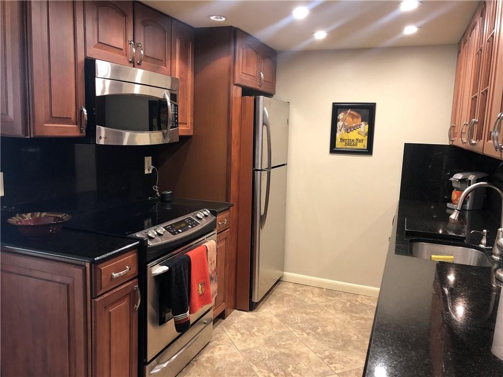 WYNMOOR VILLAGE - Residential