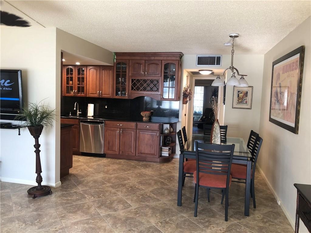 WYNMOOR VILLAGE - Residential