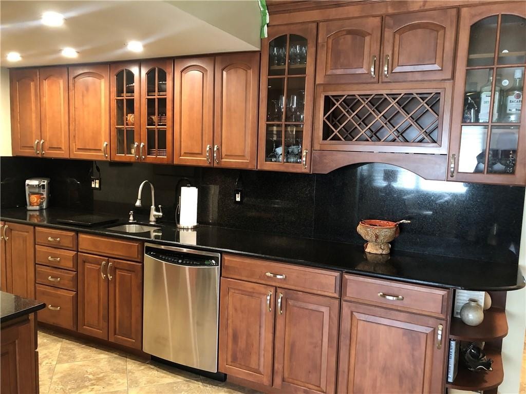 WYNMOOR VILLAGE - Residential