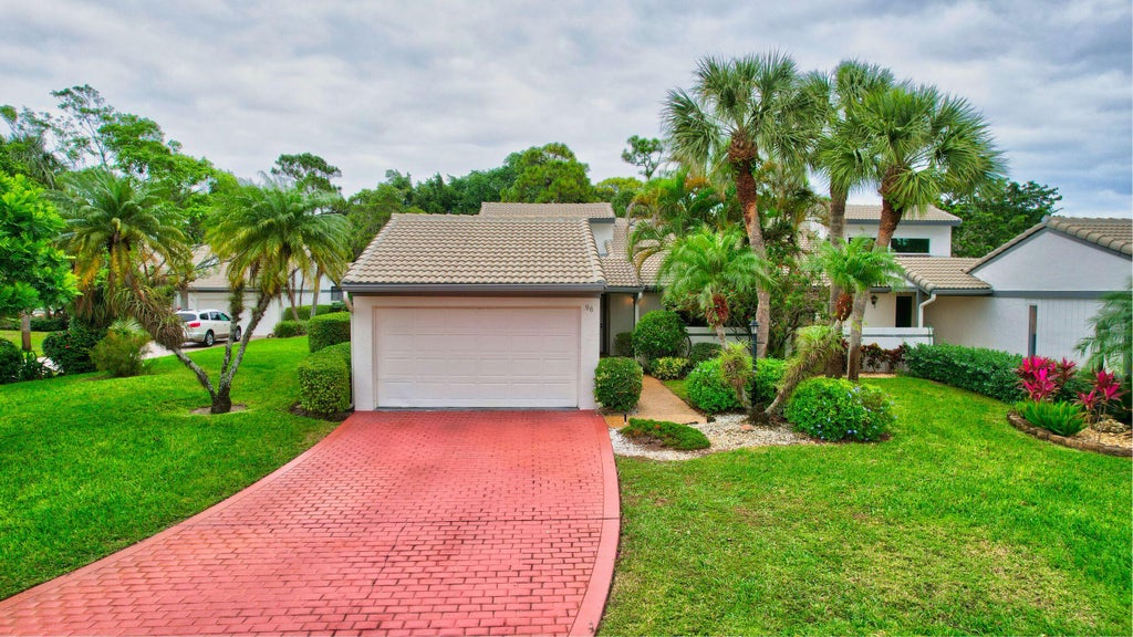 Photo of 96 Cambridge Lane, Boynton Beach, FL 33436 (MLS # R10974942)