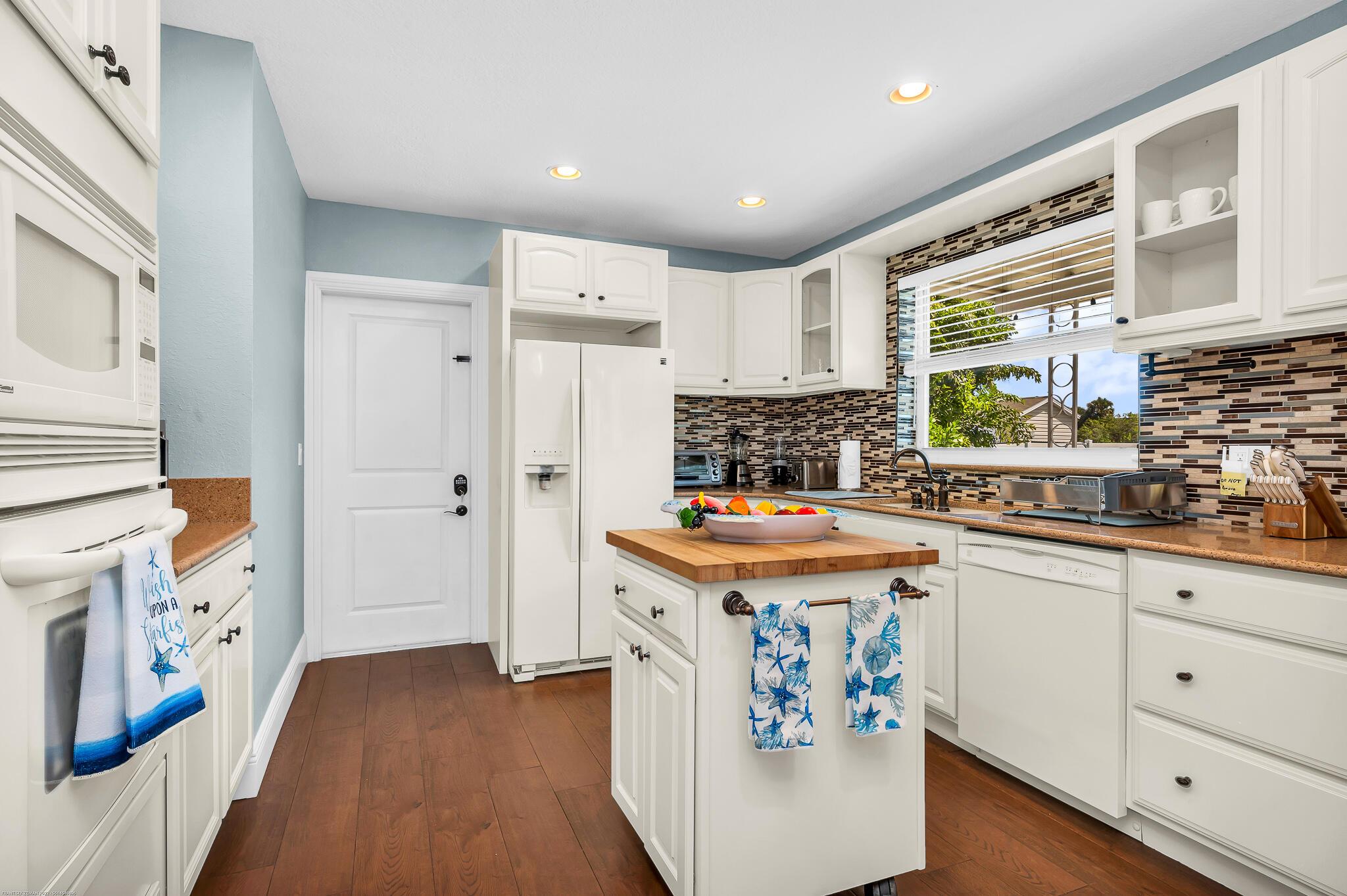 LAKE CLARKE MNR - Residential