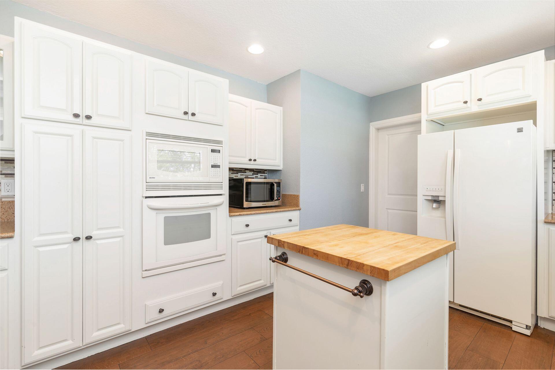 LAKE CLARKE MNR - Residential