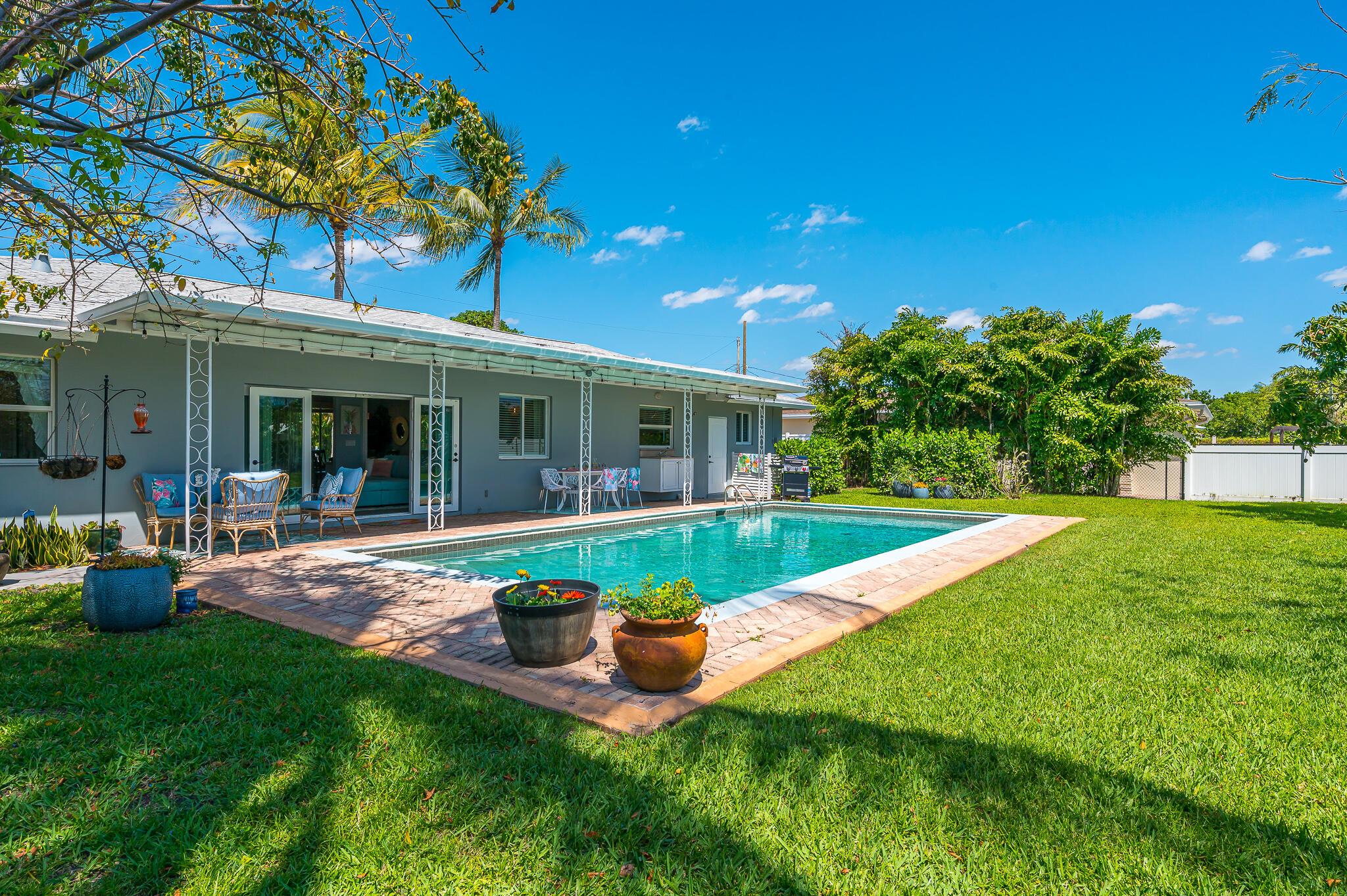 LAKE CLARKE MNR - Residential