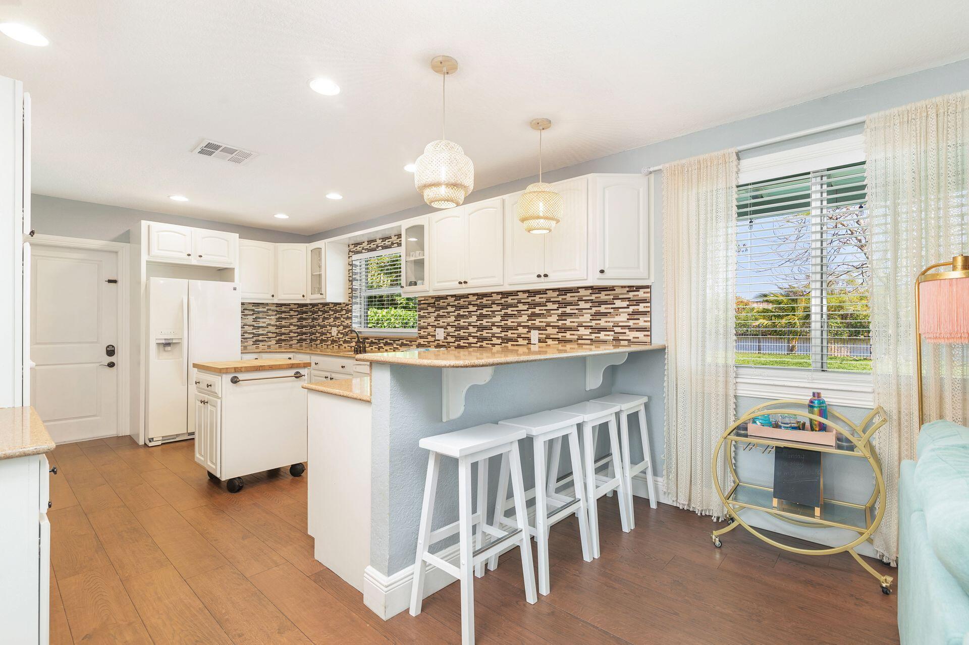 LAKE CLARKE MNR - Residential