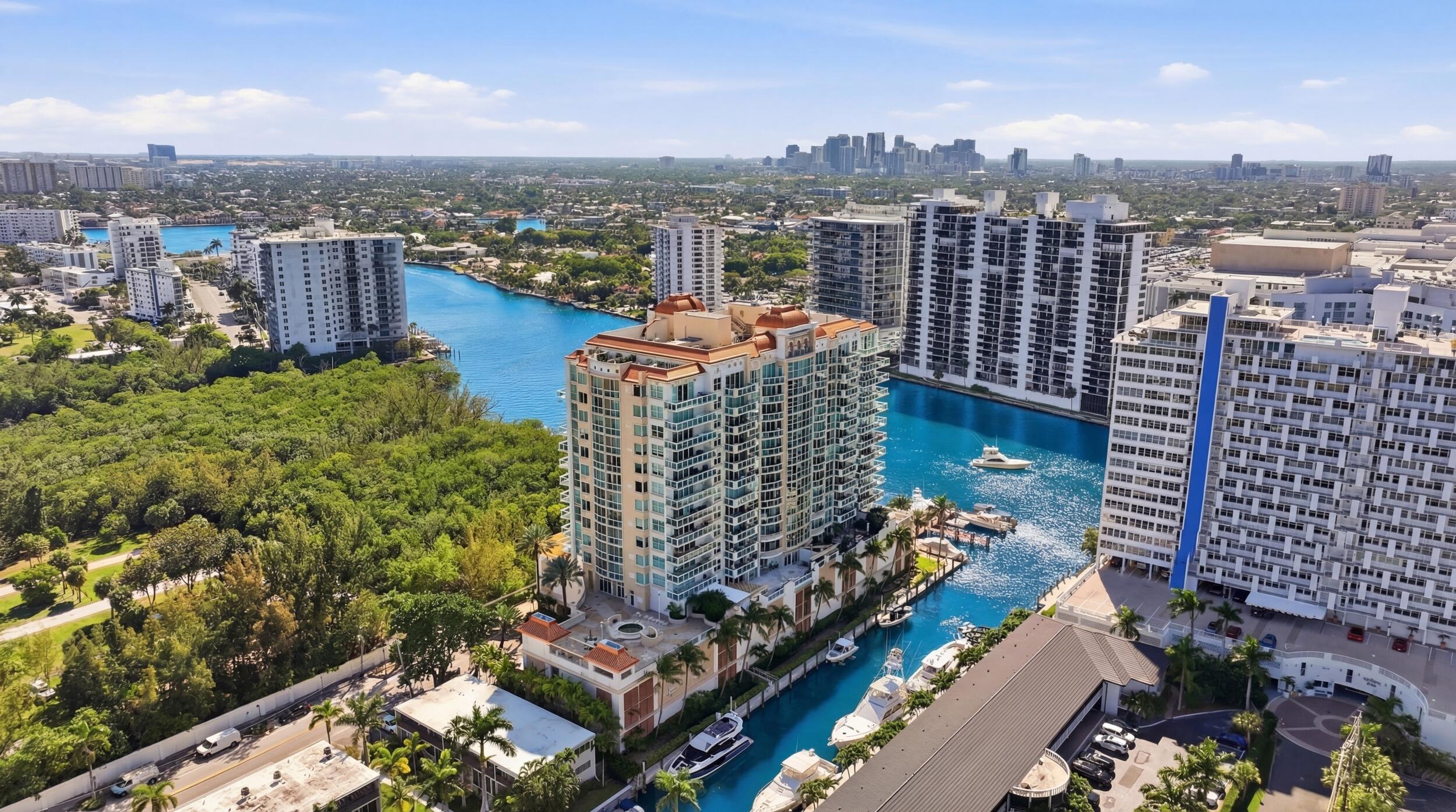 LE CLUB INTERNATIONAL CONDO - Residential