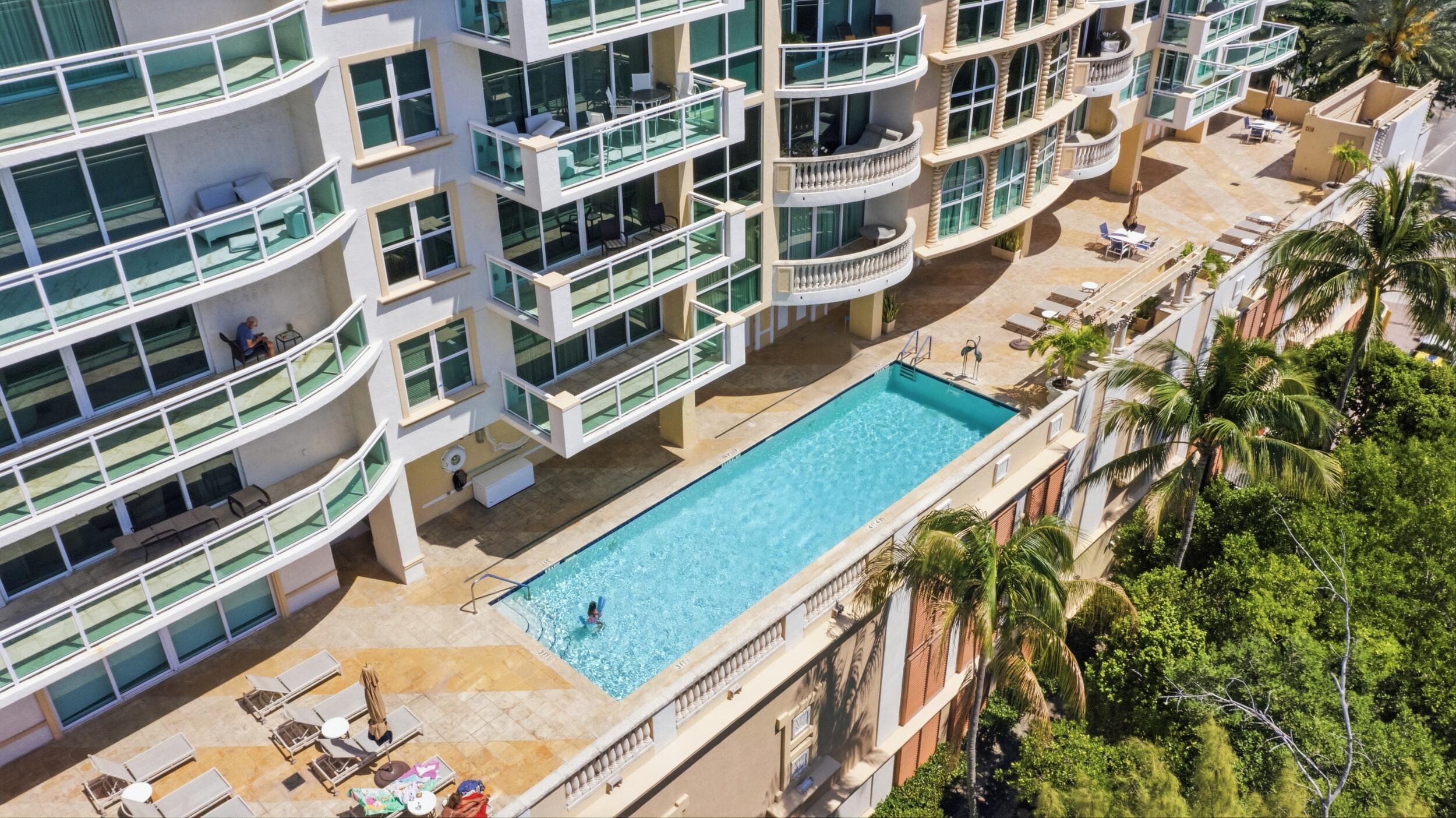 LE CLUB INTERNATIONAL CONDO - Residential