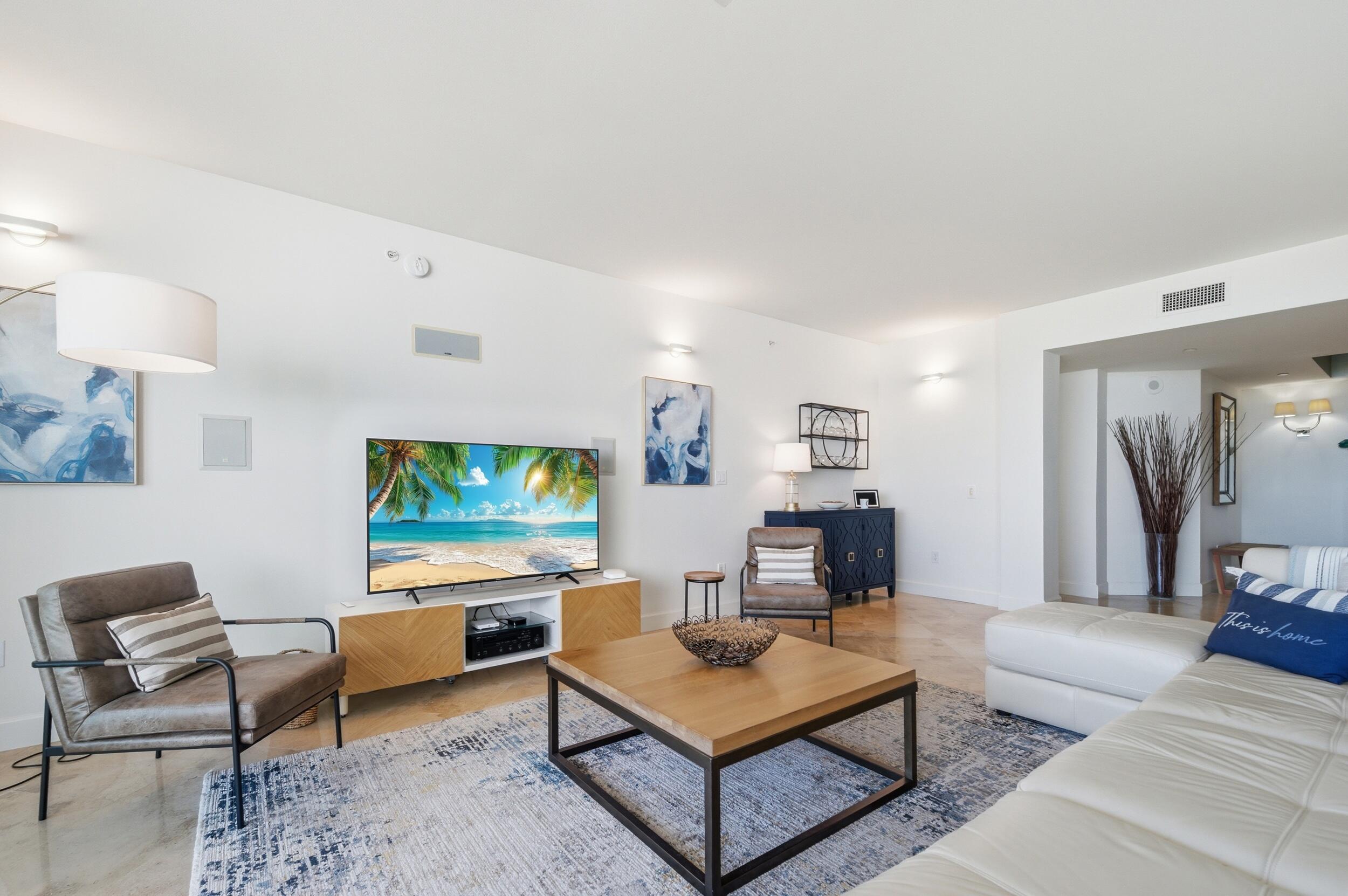 LE CLUB INTERNATIONAL CONDO - Residential