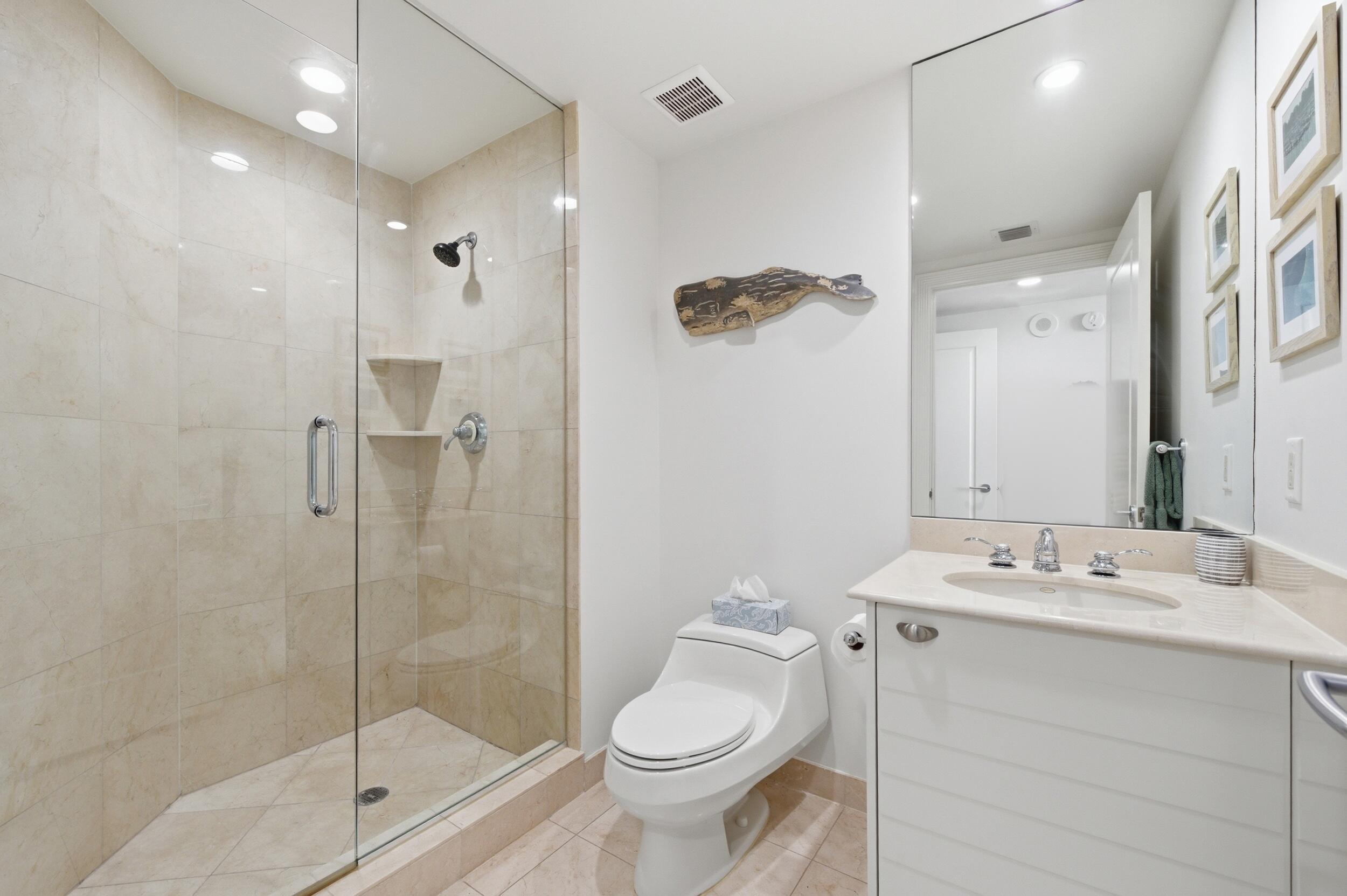 LE CLUB INTERNATIONAL CONDO - Residential