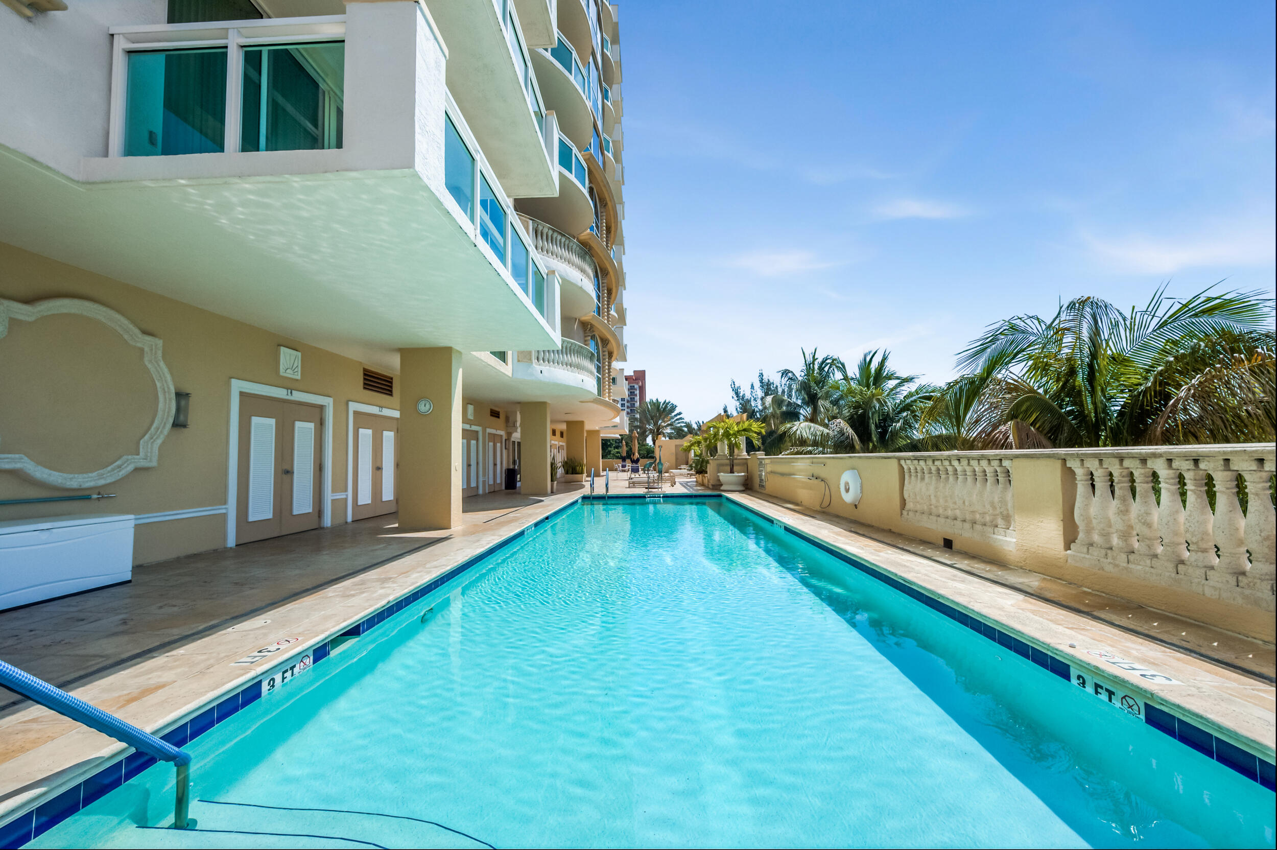 LE CLUB INTERNATIONAL CONDO - Residential