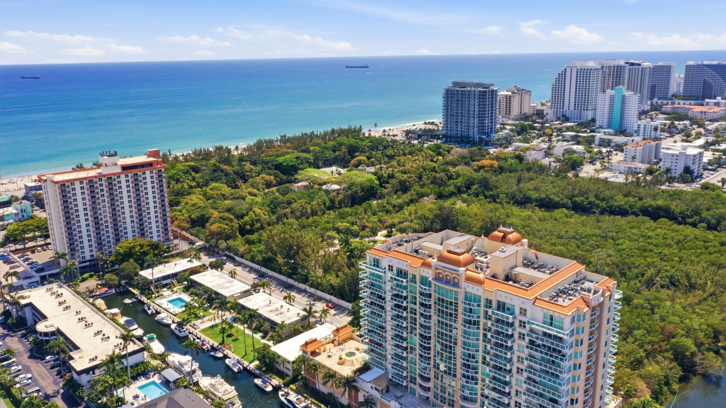 LE CLUB INTERNATIONAL CONDO - Residential