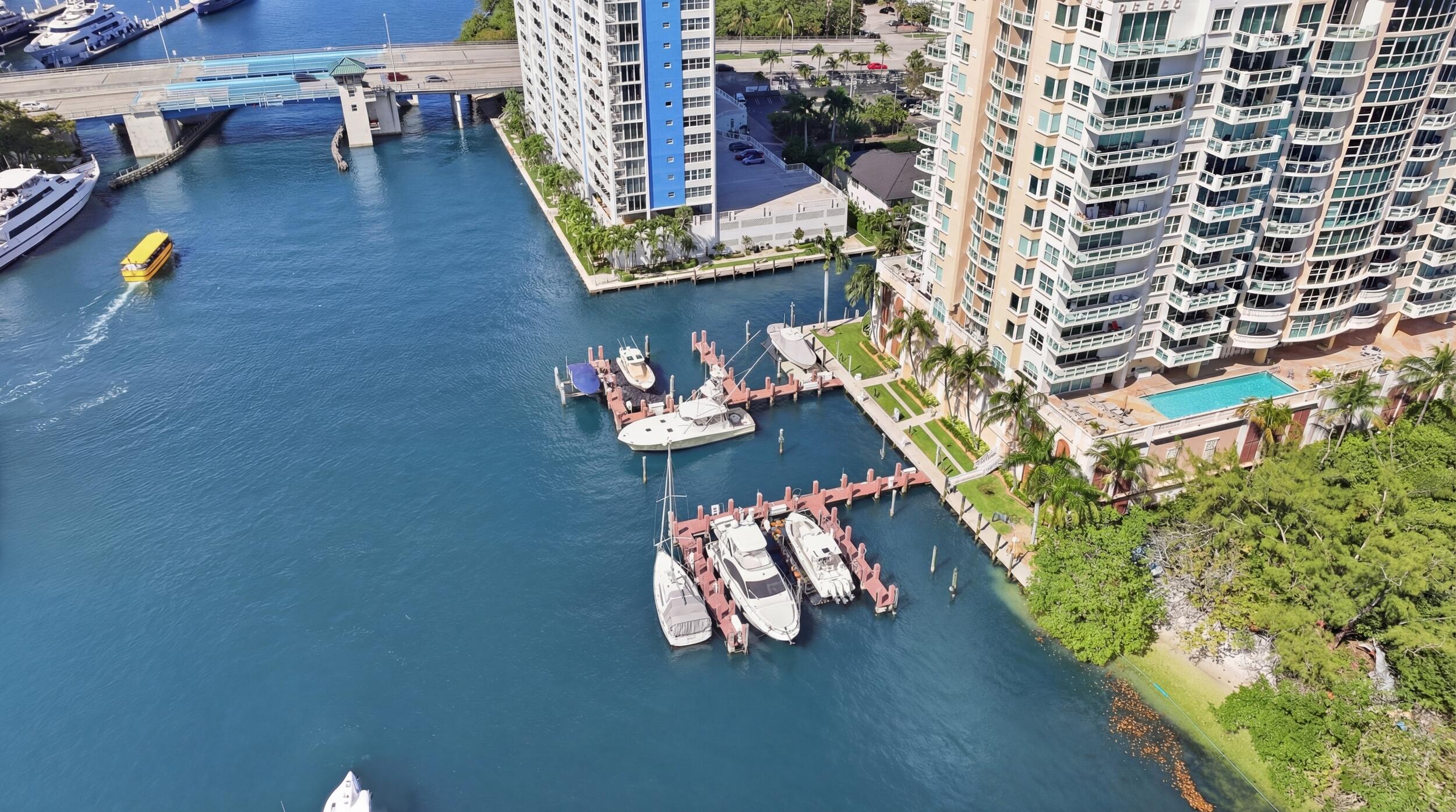 LE CLUB INTERNATIONAL CONDO - Residential