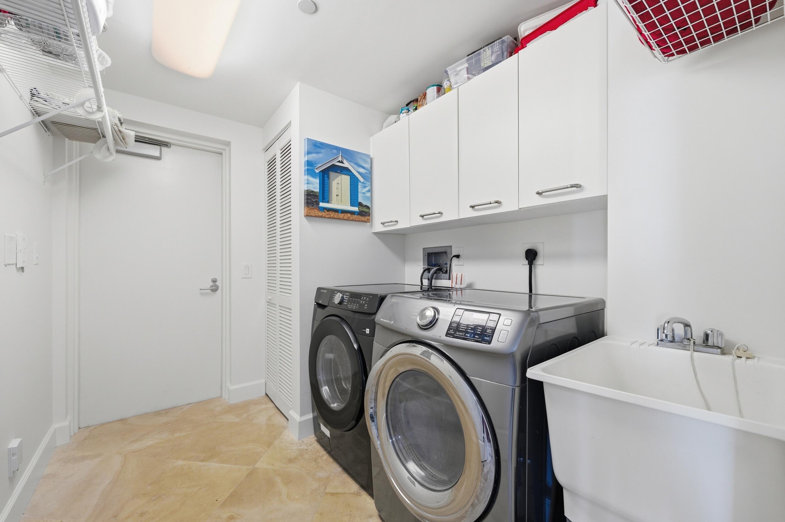 LE CLUB INTERNATIONAL CONDO - Residential