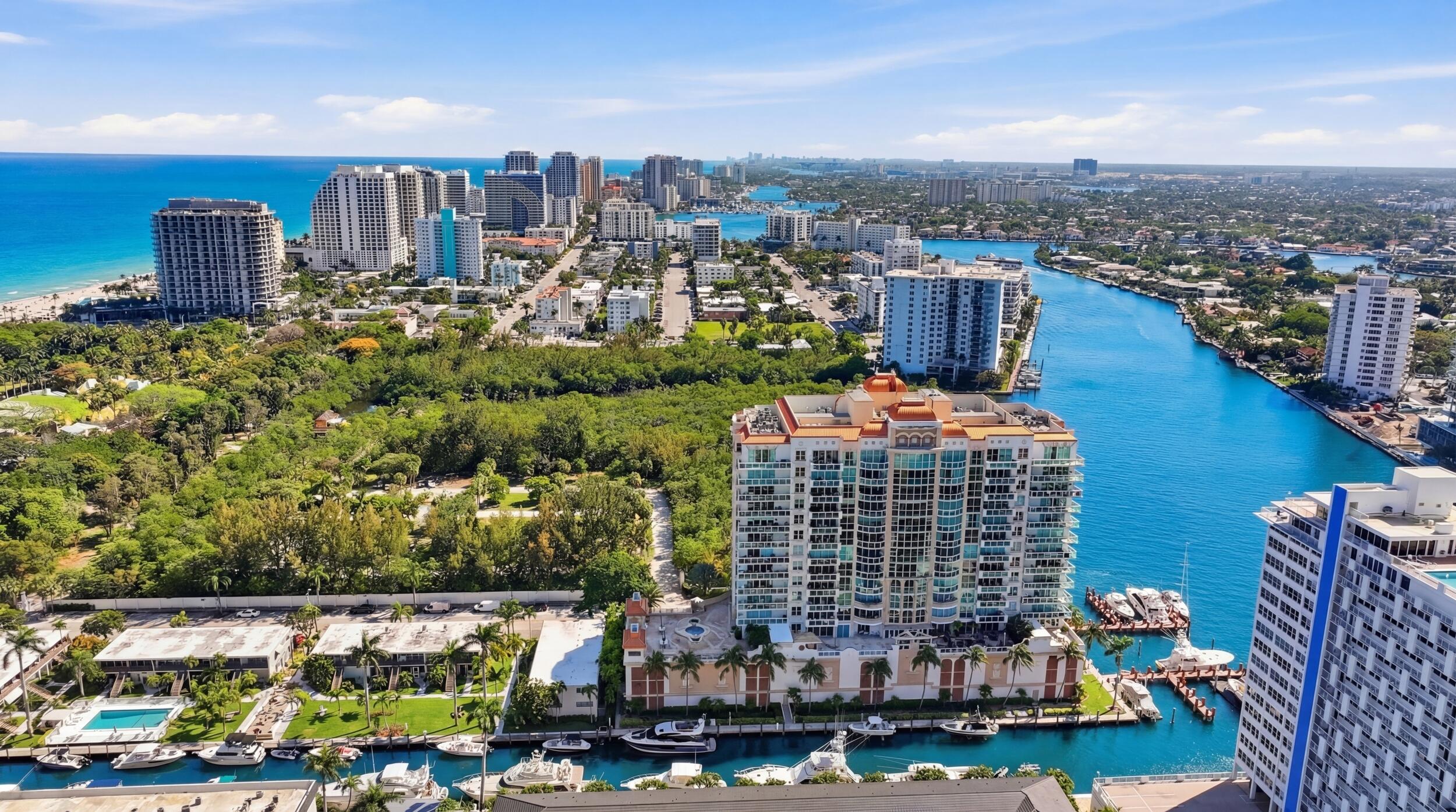 LE CLUB INTERNATIONAL CONDO - Residential