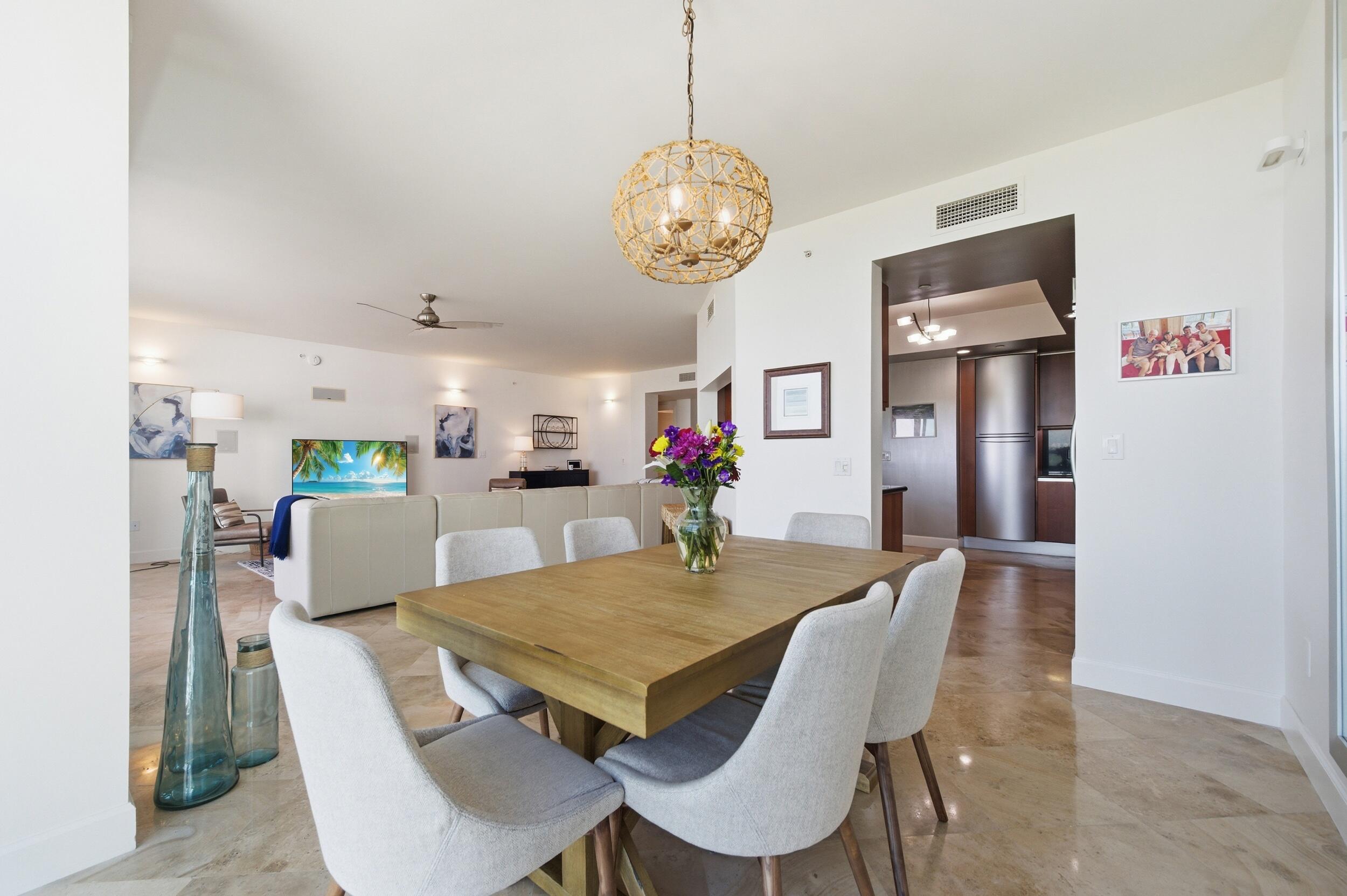 LE CLUB INTERNATIONAL CONDO - Residential