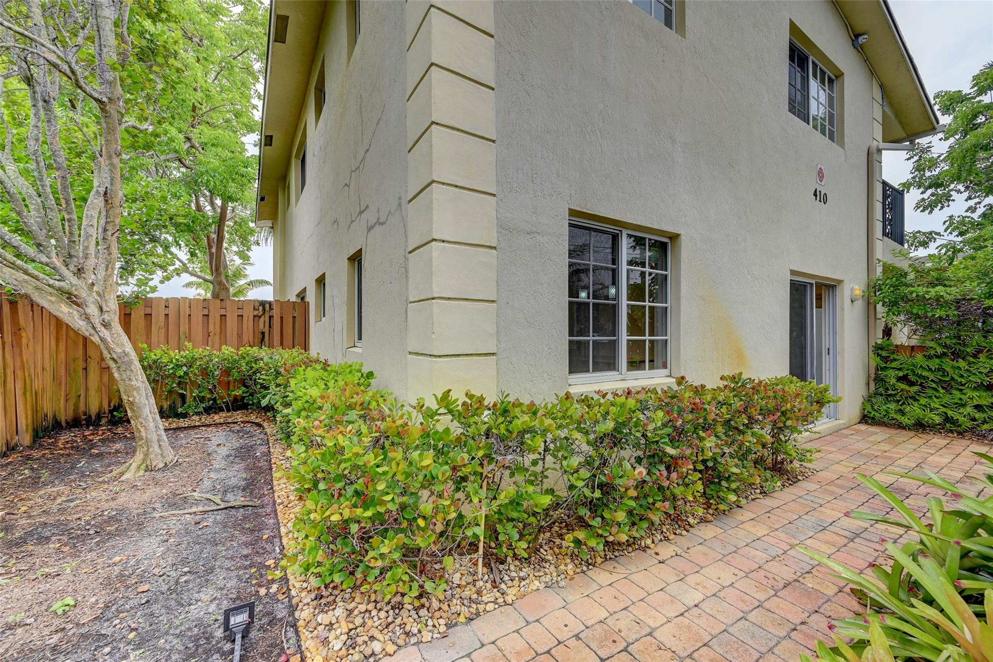 Boulevard Park Isles Sec - Residential Lease